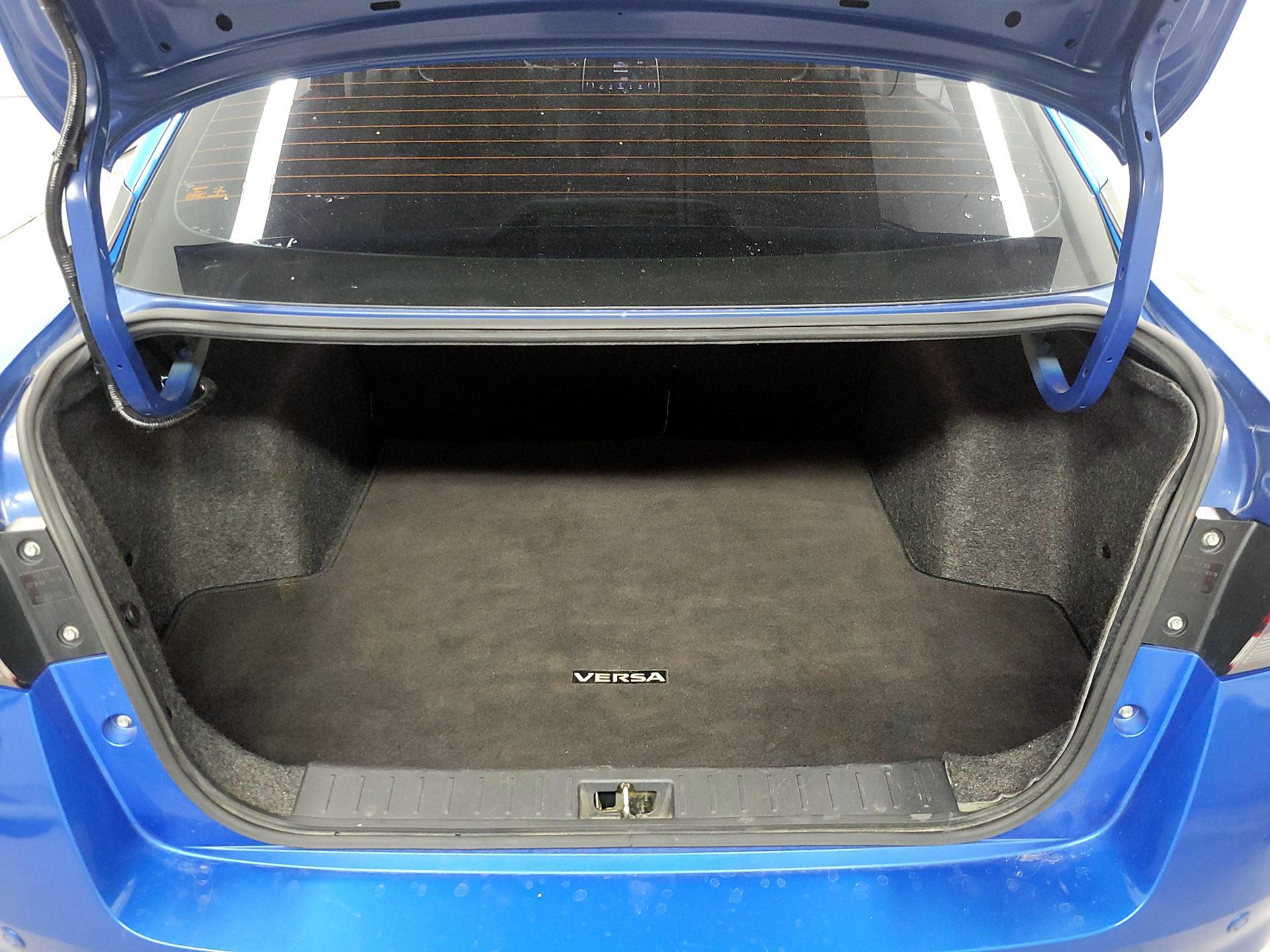 Thumbnail: 2020 Nissan Versa - 18