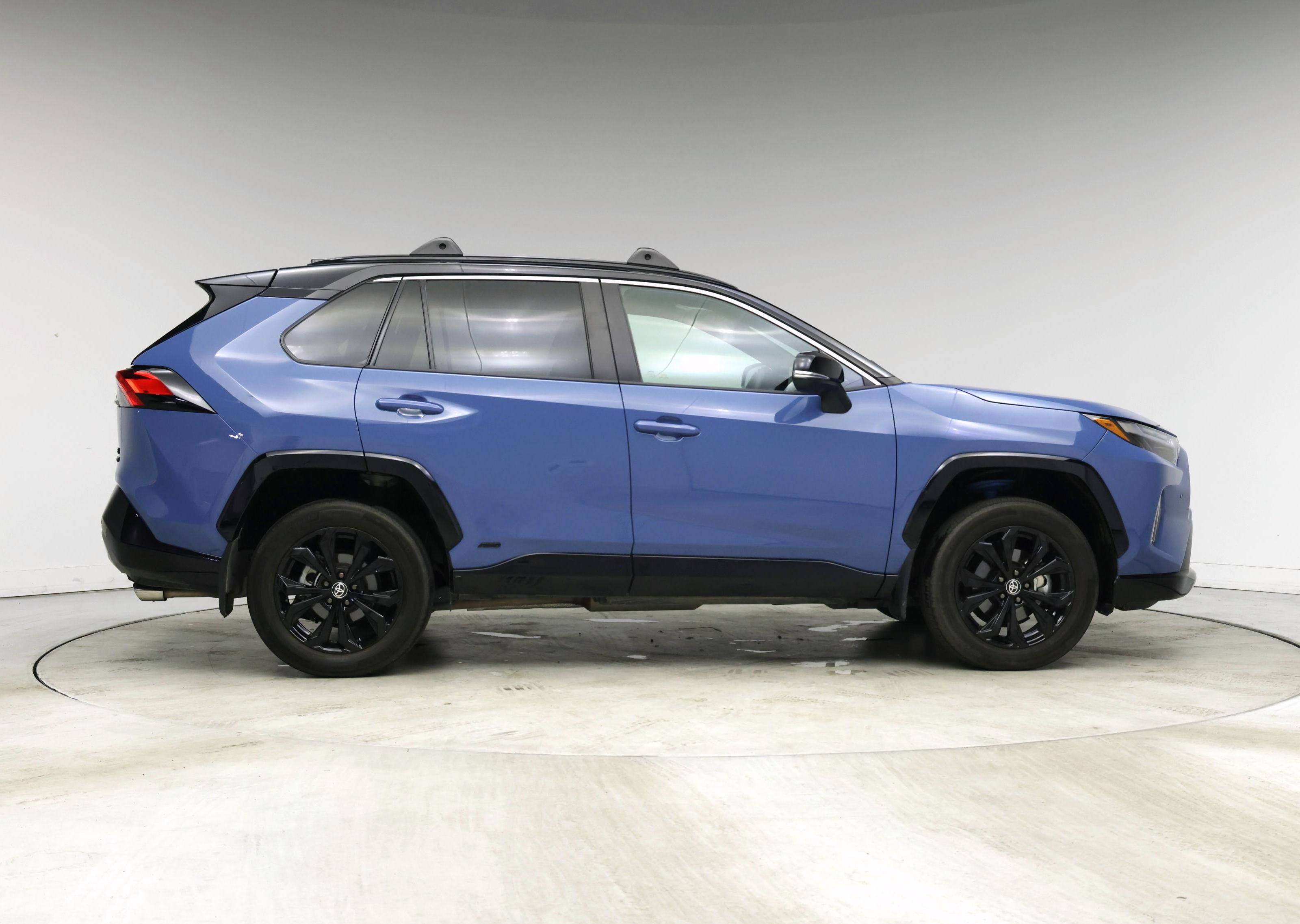 Thumbnail: 2023 Toyota RAV4 - 7