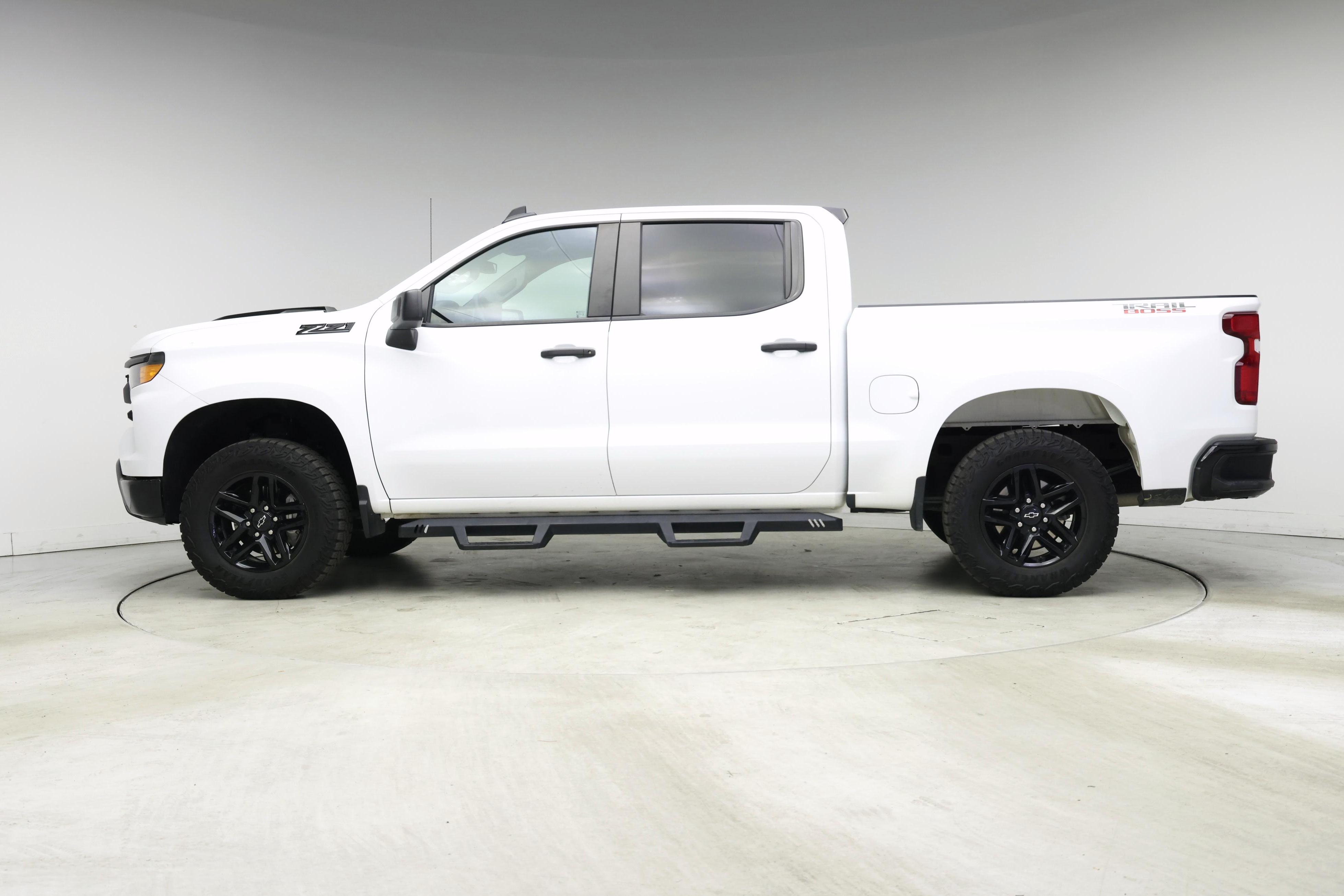 Thumbnail: 2023 Chevrolet Silverado 1500 - 3