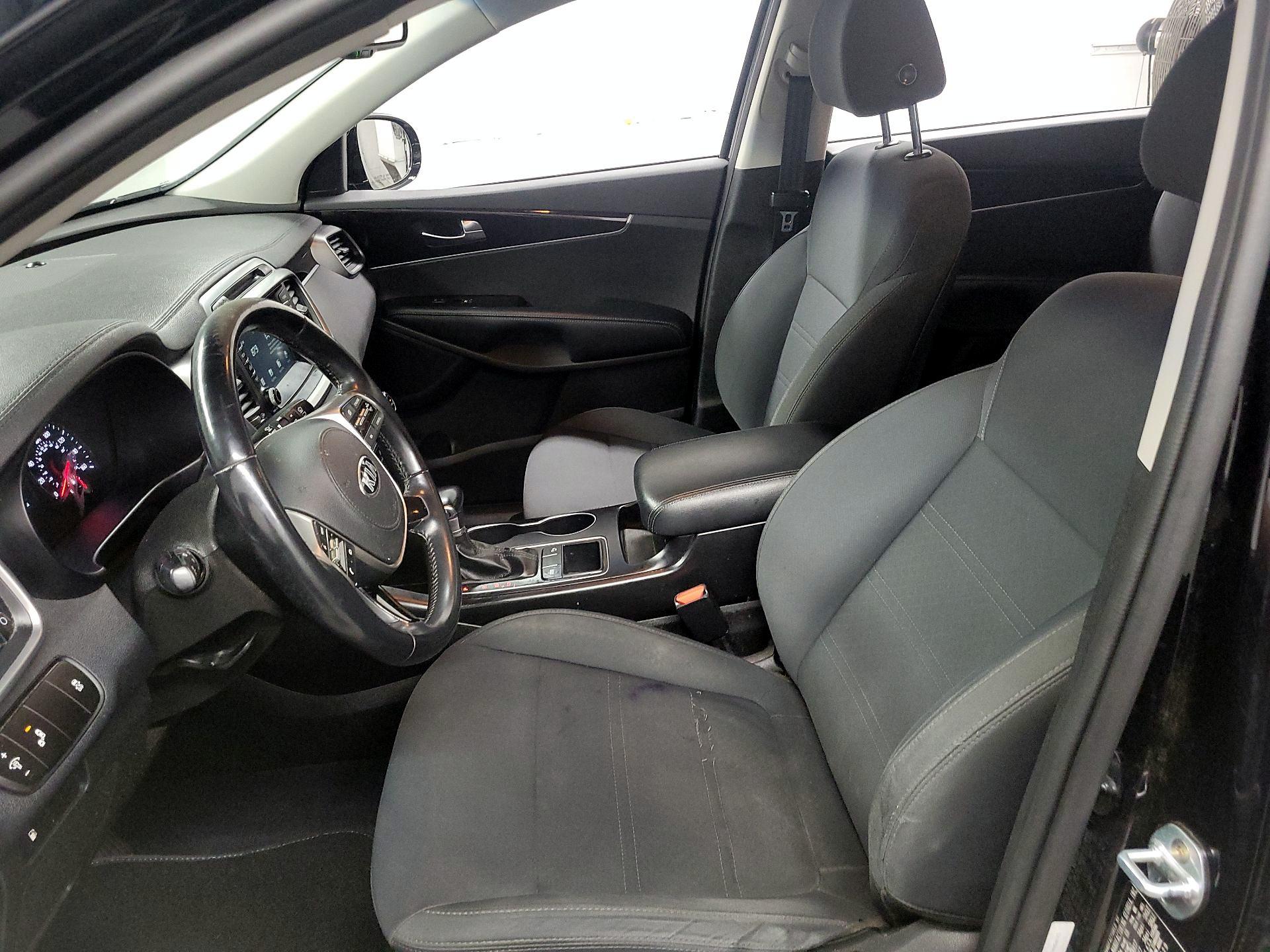 Thumbnail: 2019 Kia Sorento - 11