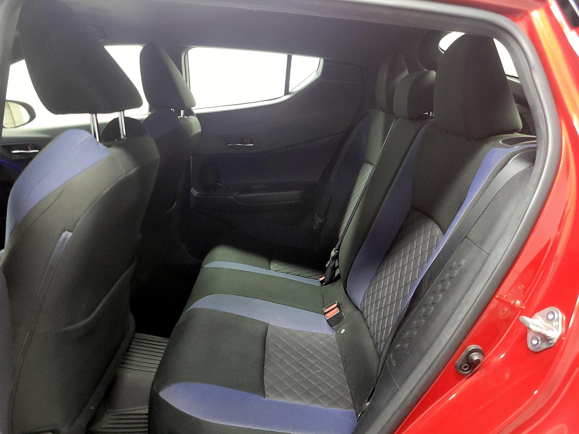 Thumbnail: 2020 Toyota C-HR - 18