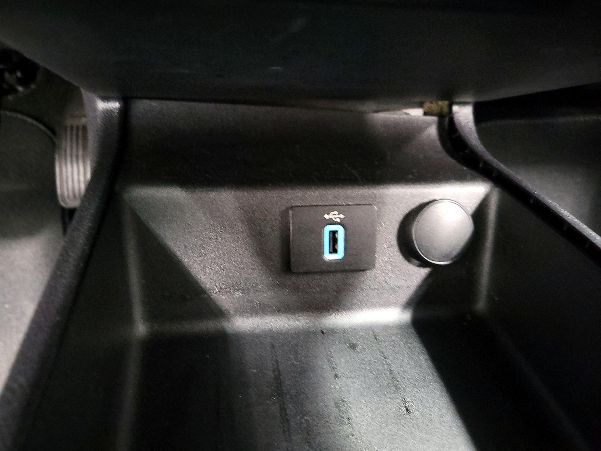 Thumbnail: 2018 Ford Fusion - 18