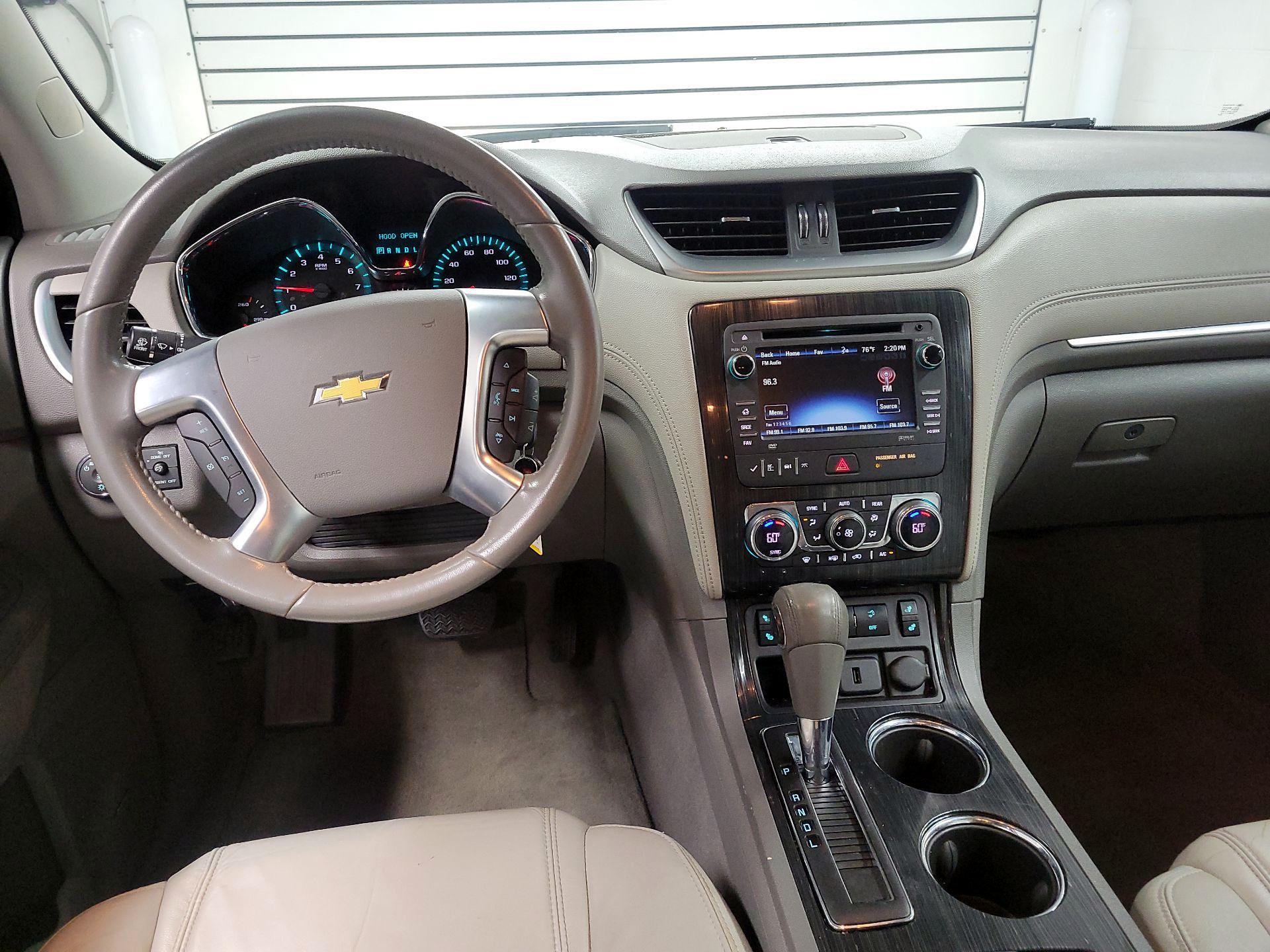 Thumbnail: 2015 Chevrolet Traverse - 9