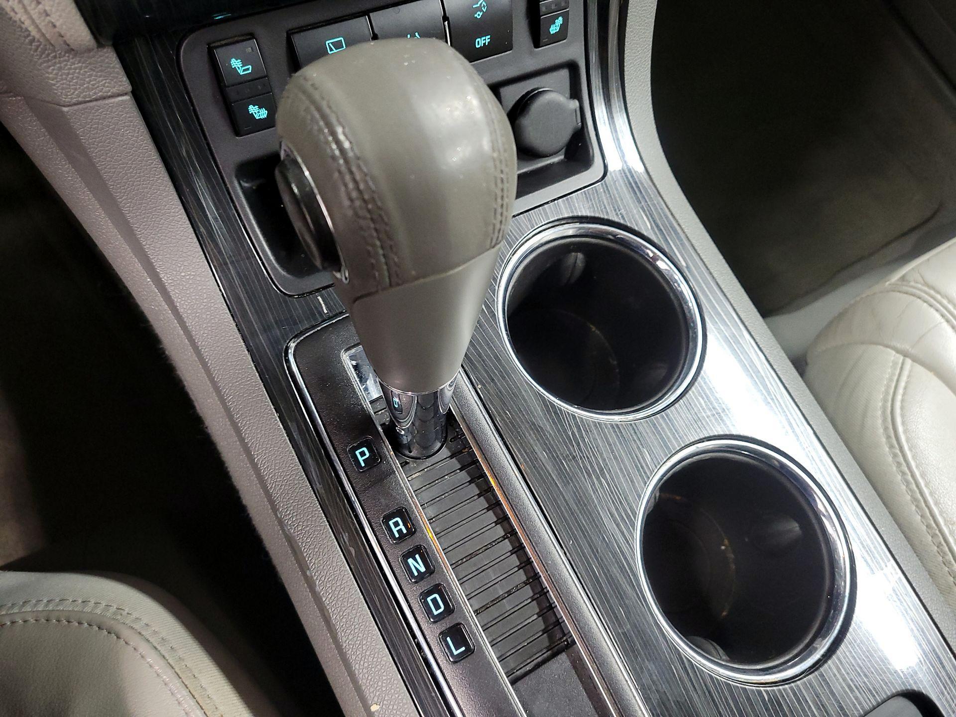 Thumbnail: 2015 Chevrolet Traverse - 17