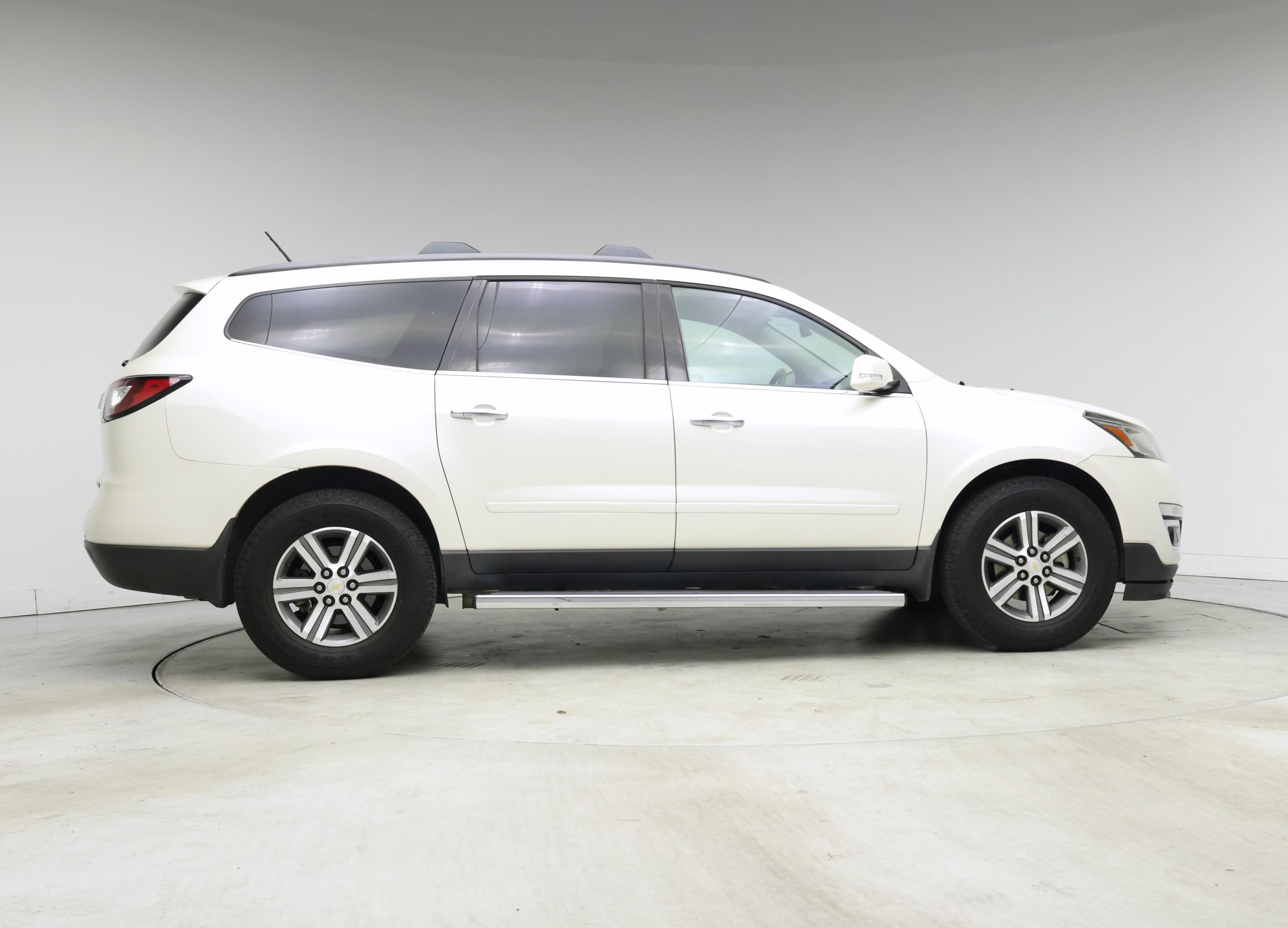 Thumbnail: 2015 Chevrolet Traverse - 7