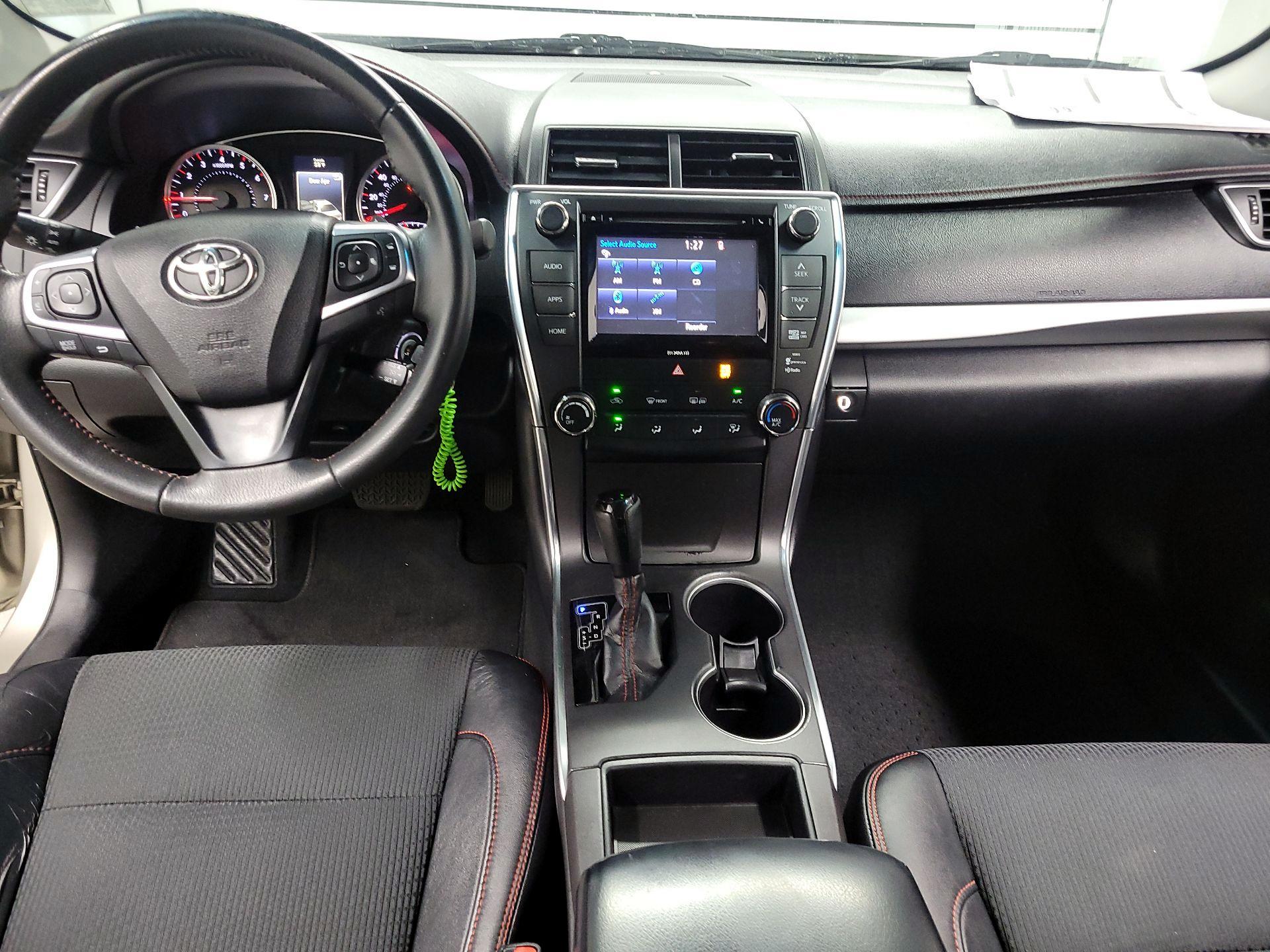 Thumbnail: 2017 Toyota Camry - 9