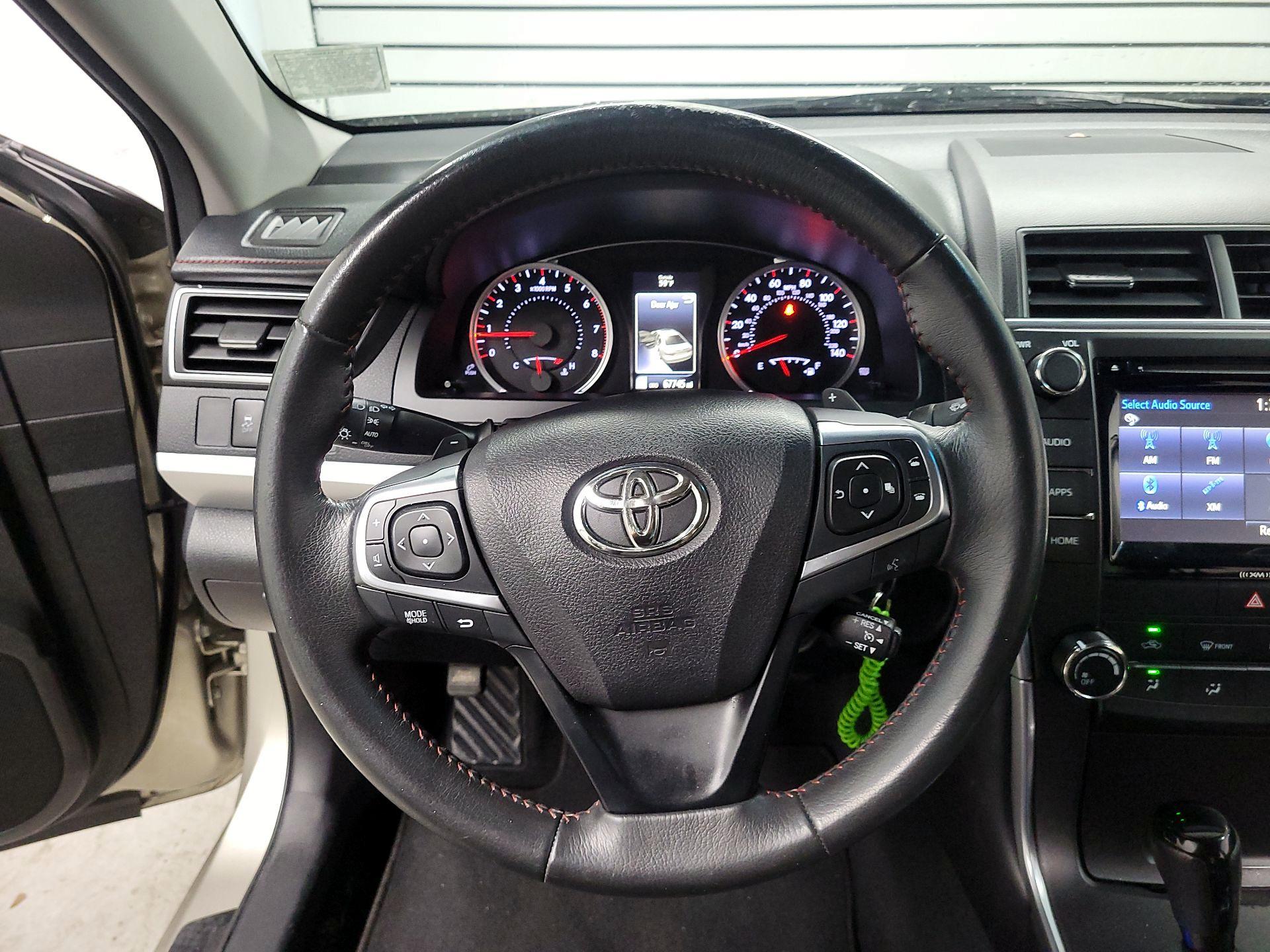 Thumbnail: 2017 Toyota Camry - 10