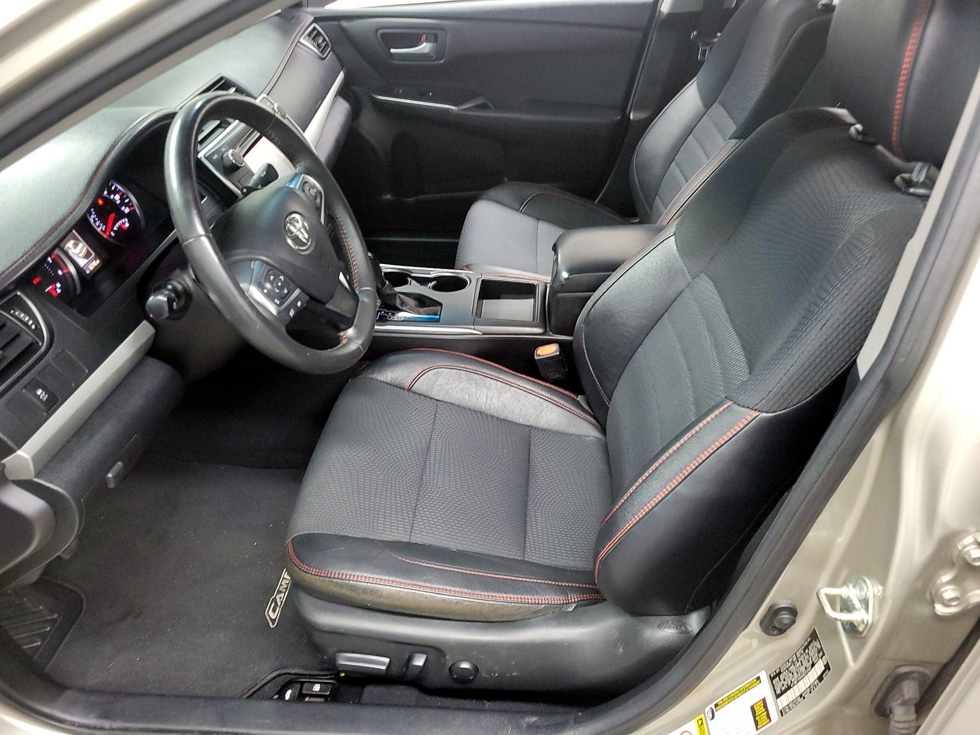 Thumbnail: 2017 Toyota Camry - 11