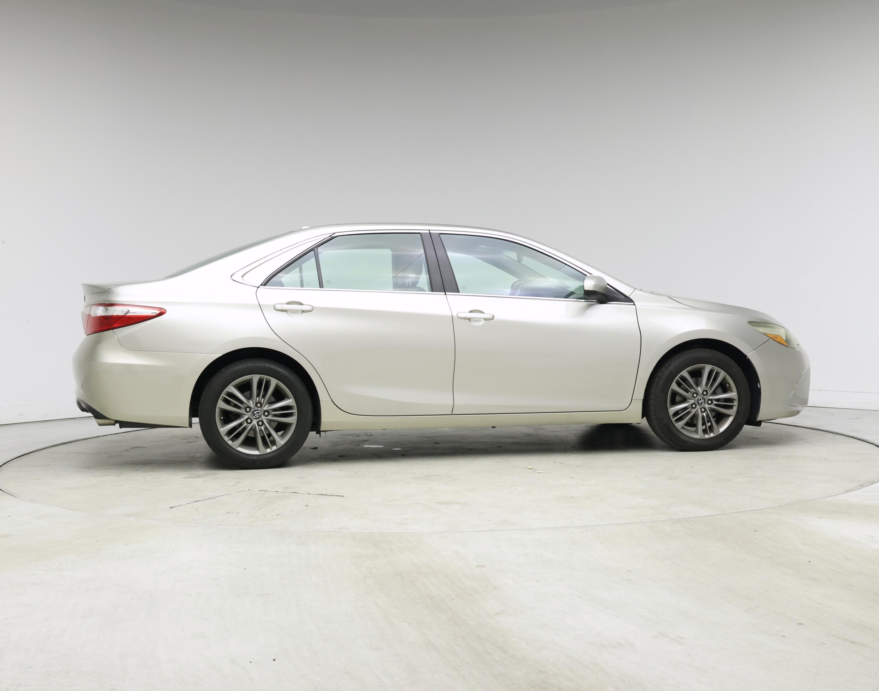 Thumbnail: 2017 Toyota Camry - 7