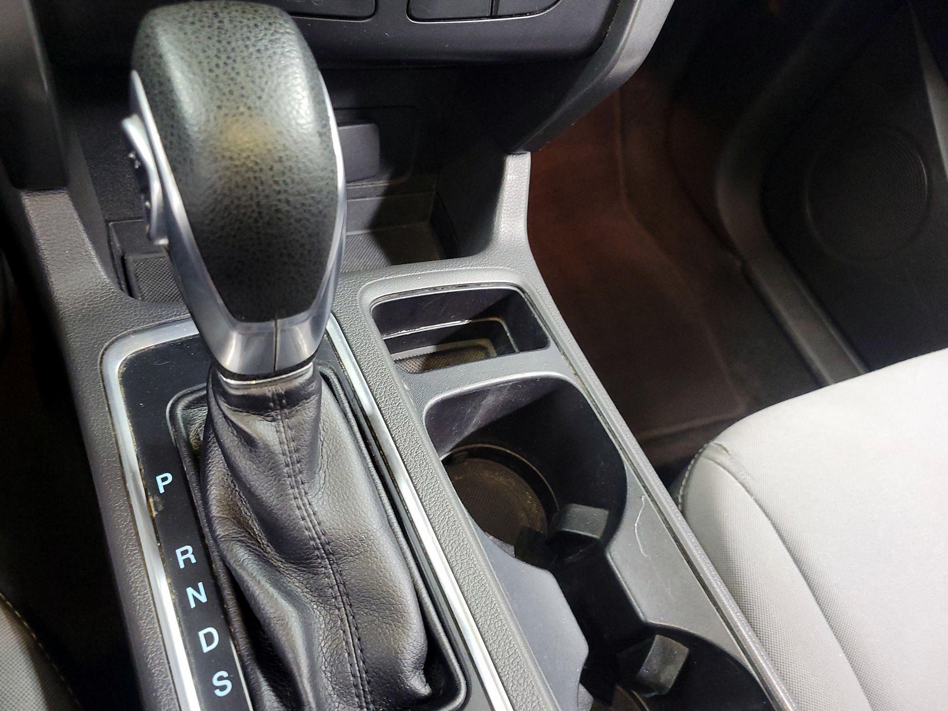 Thumbnail: 2017 Ford Escape - 15