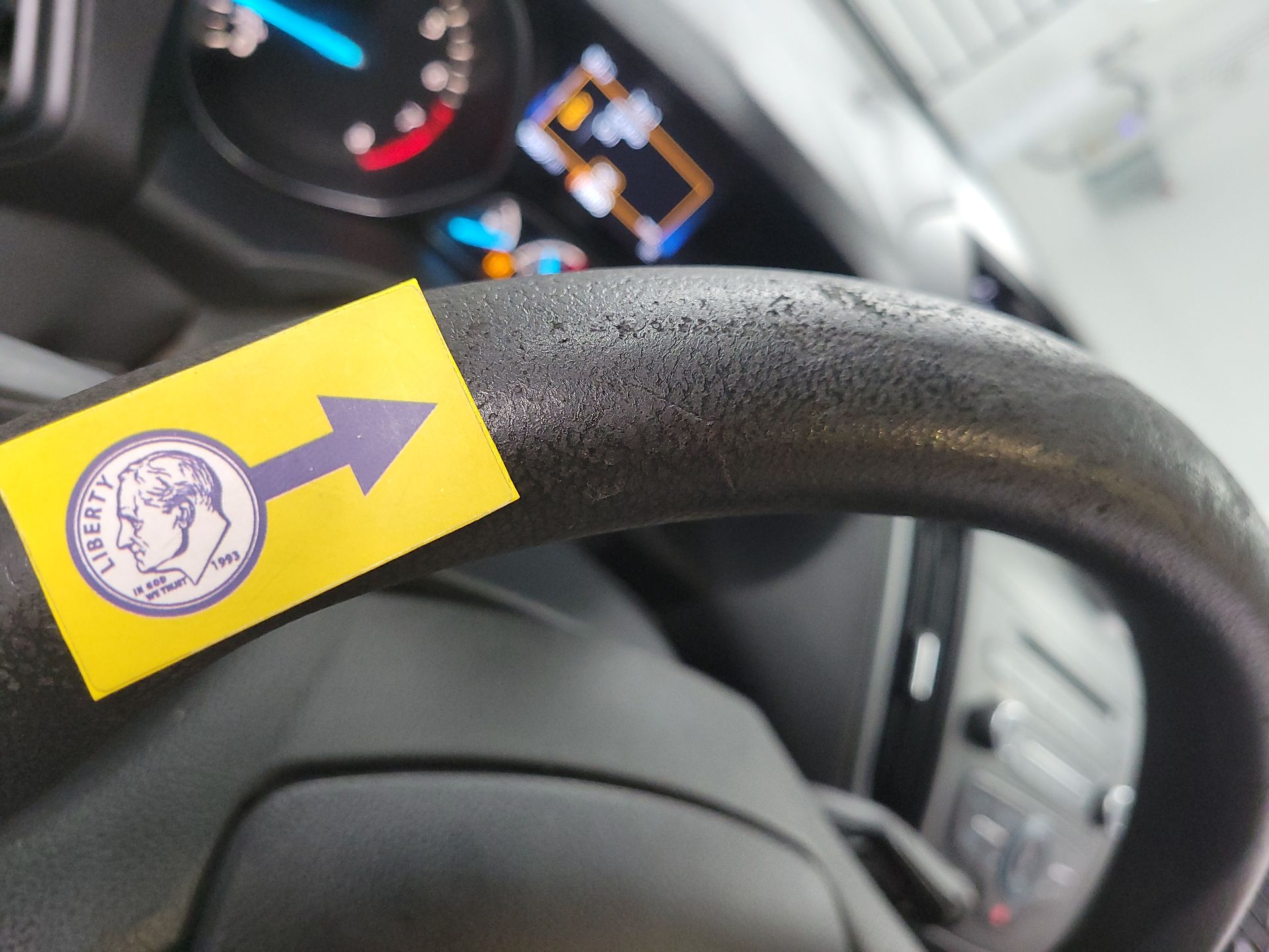 Thumbnail: 2017 Ford Escape - 20