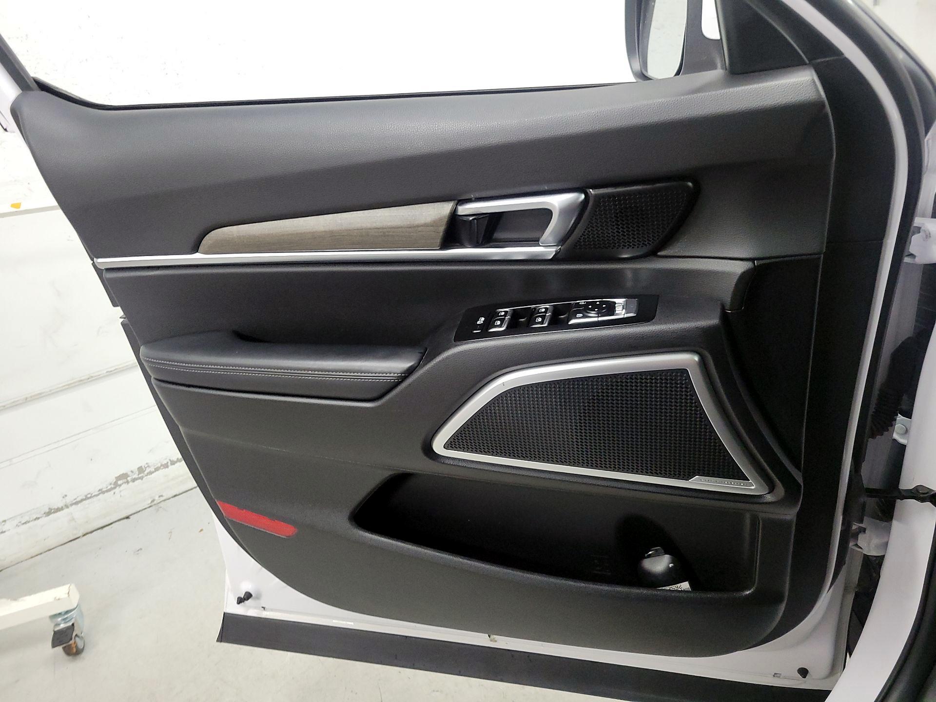 Thumbnail: 2022 Kia Telluride - 12