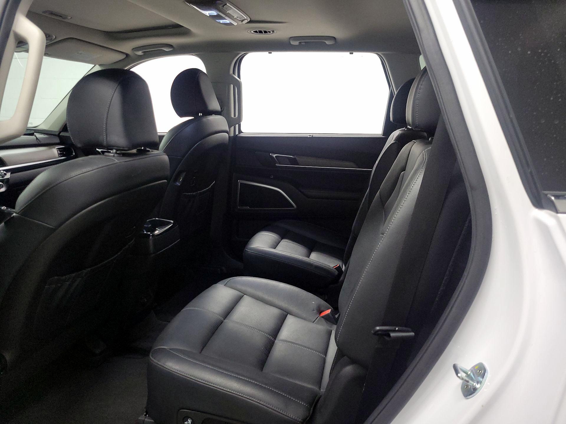 Thumbnail: 2022 Kia Telluride - 17