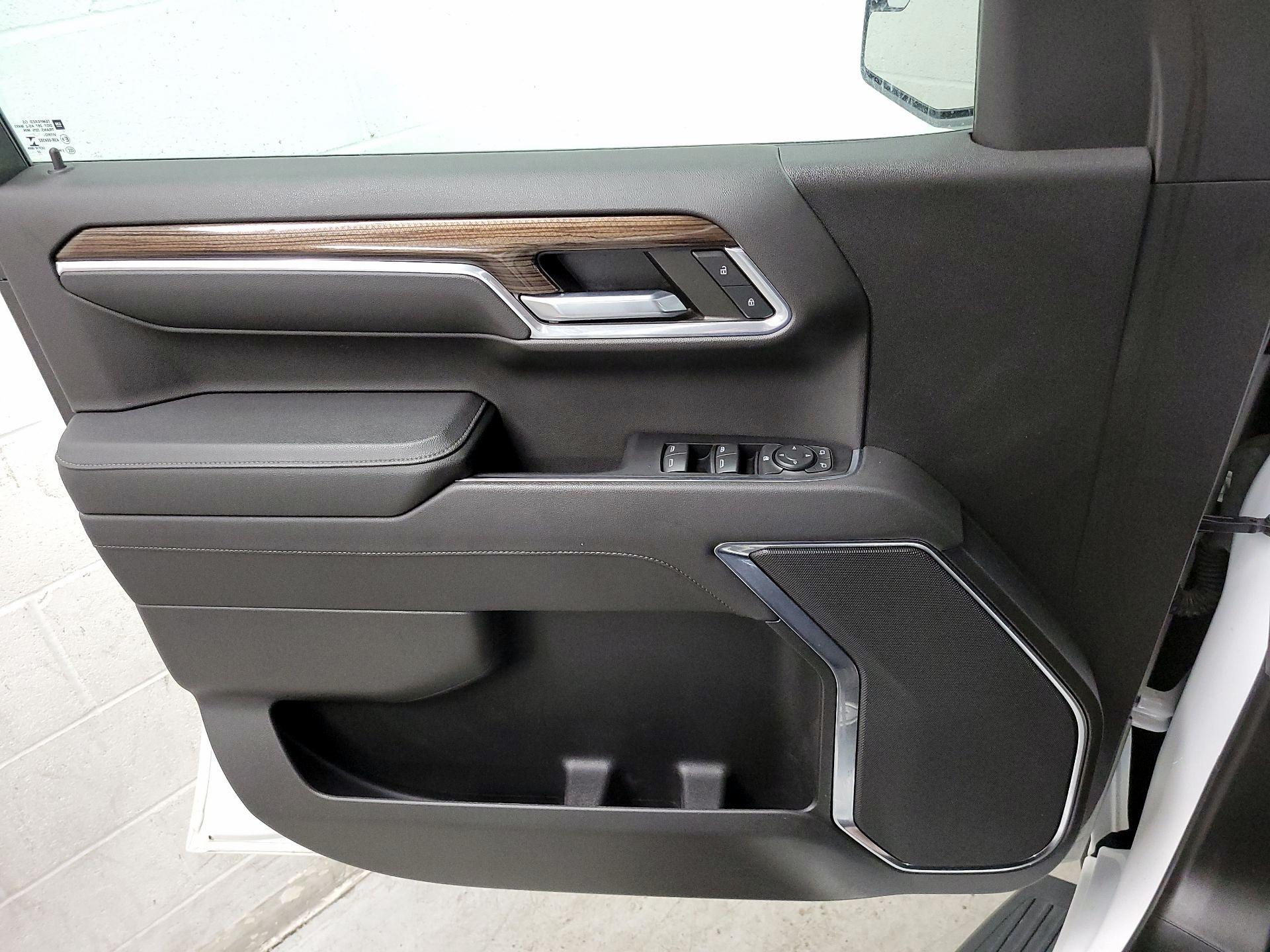 Thumbnail: 2023 Chevrolet Silverado 1500 - 12