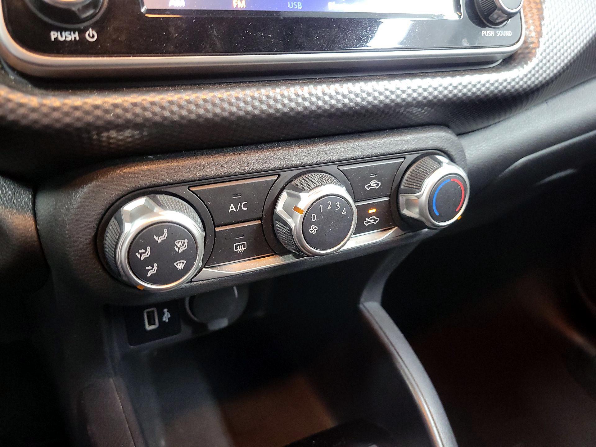 Thumbnail: 2020 Nissan Kicks - 15