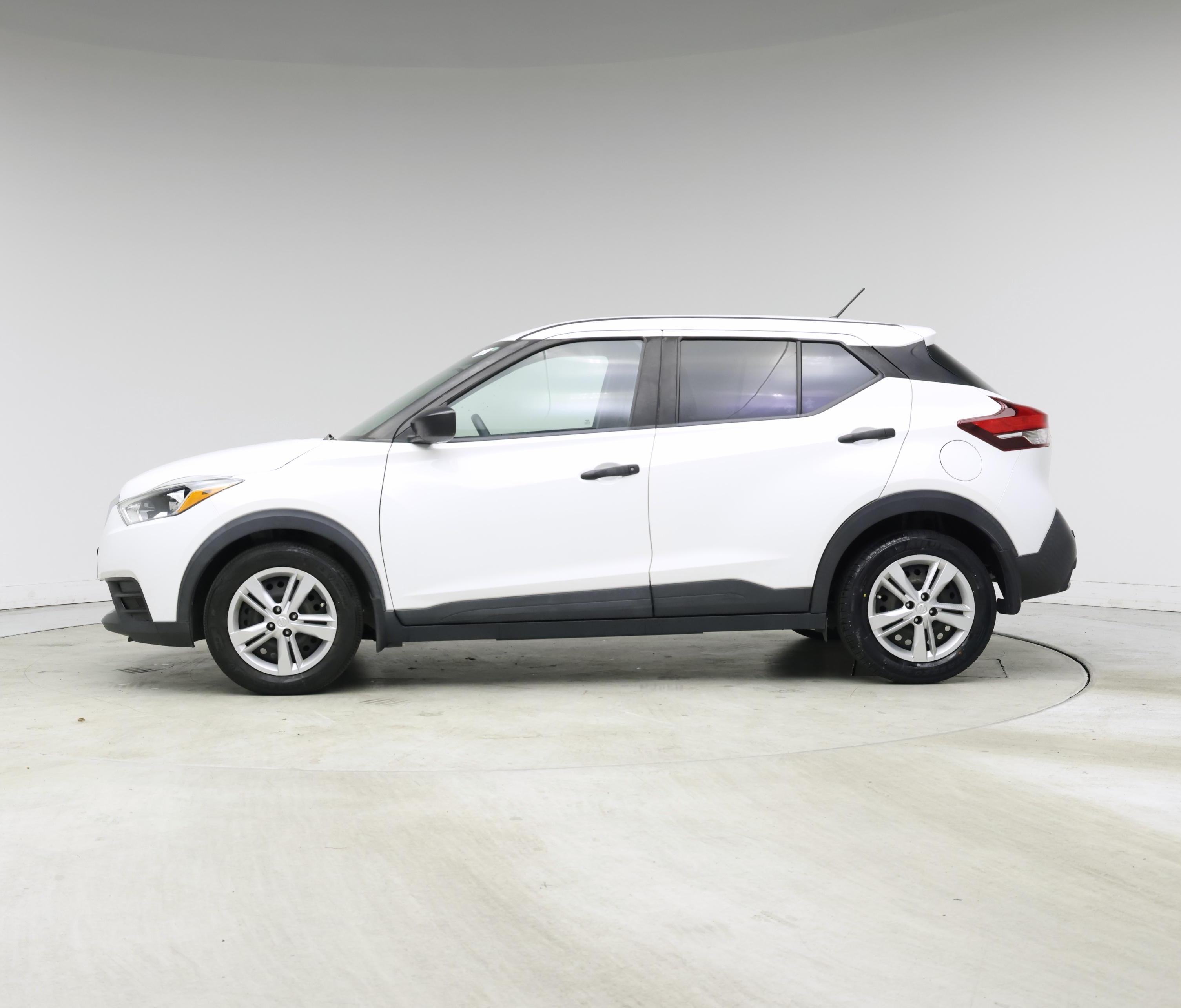 Thumbnail: 2020 Nissan Kicks - 3