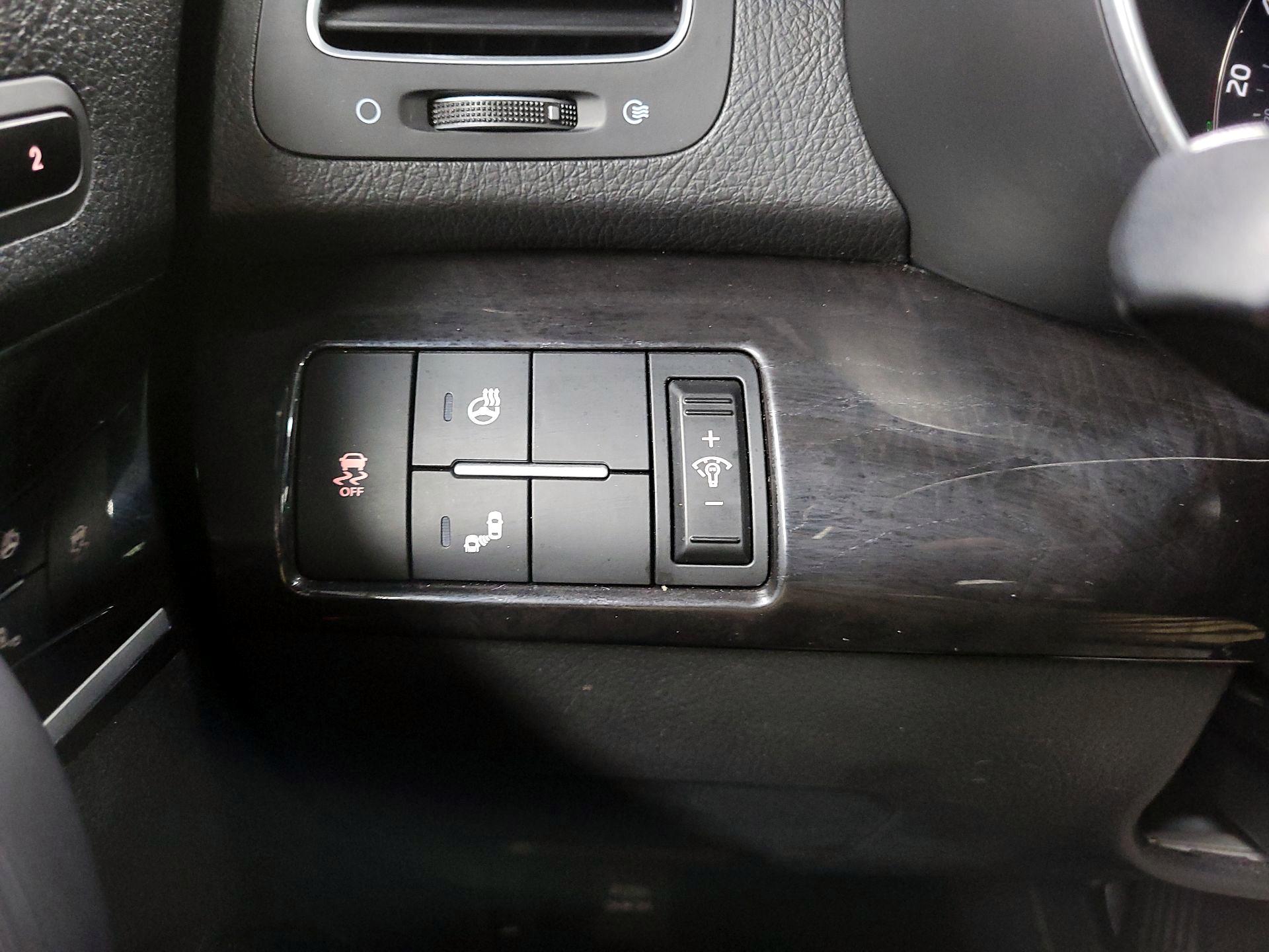 Thumbnail: 2015 Kia Sorento - 13