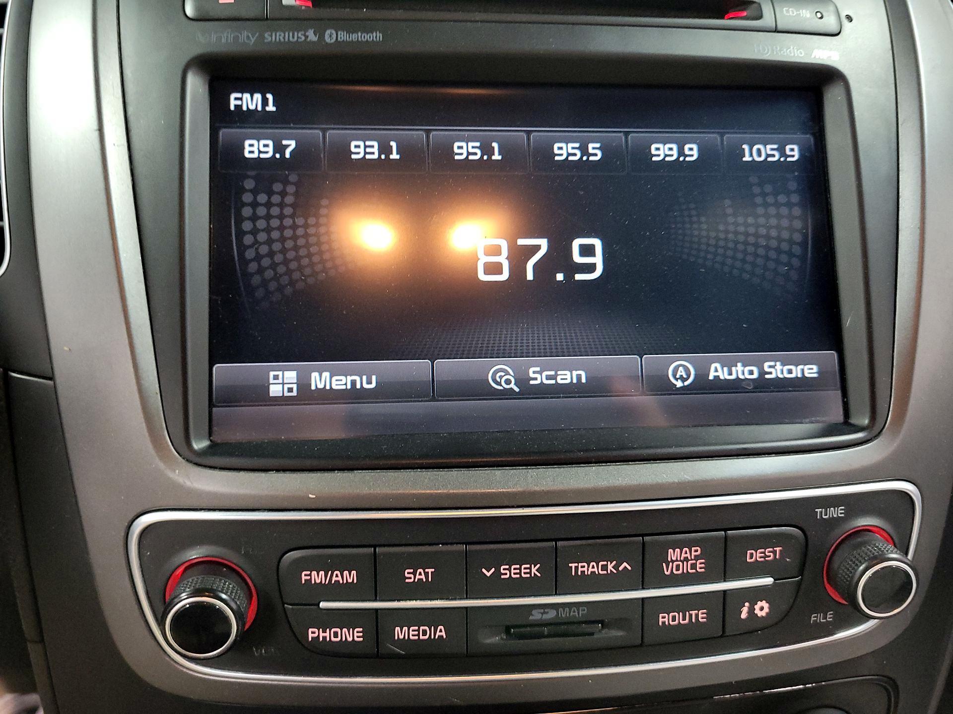 Thumbnail: 2015 Kia Sorento - 16