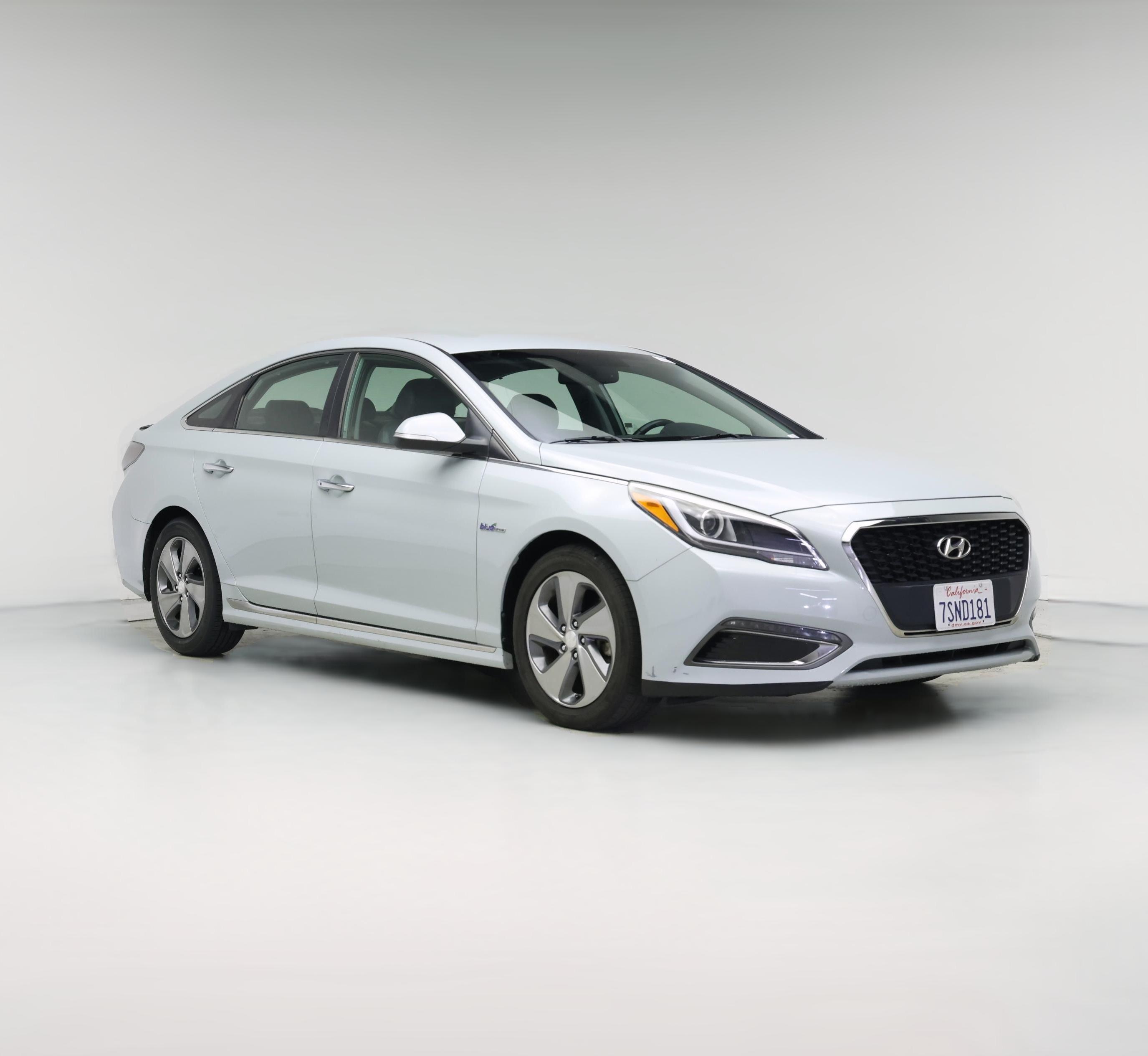 Thumbnail: 2016 Hyundai Sonata - 1