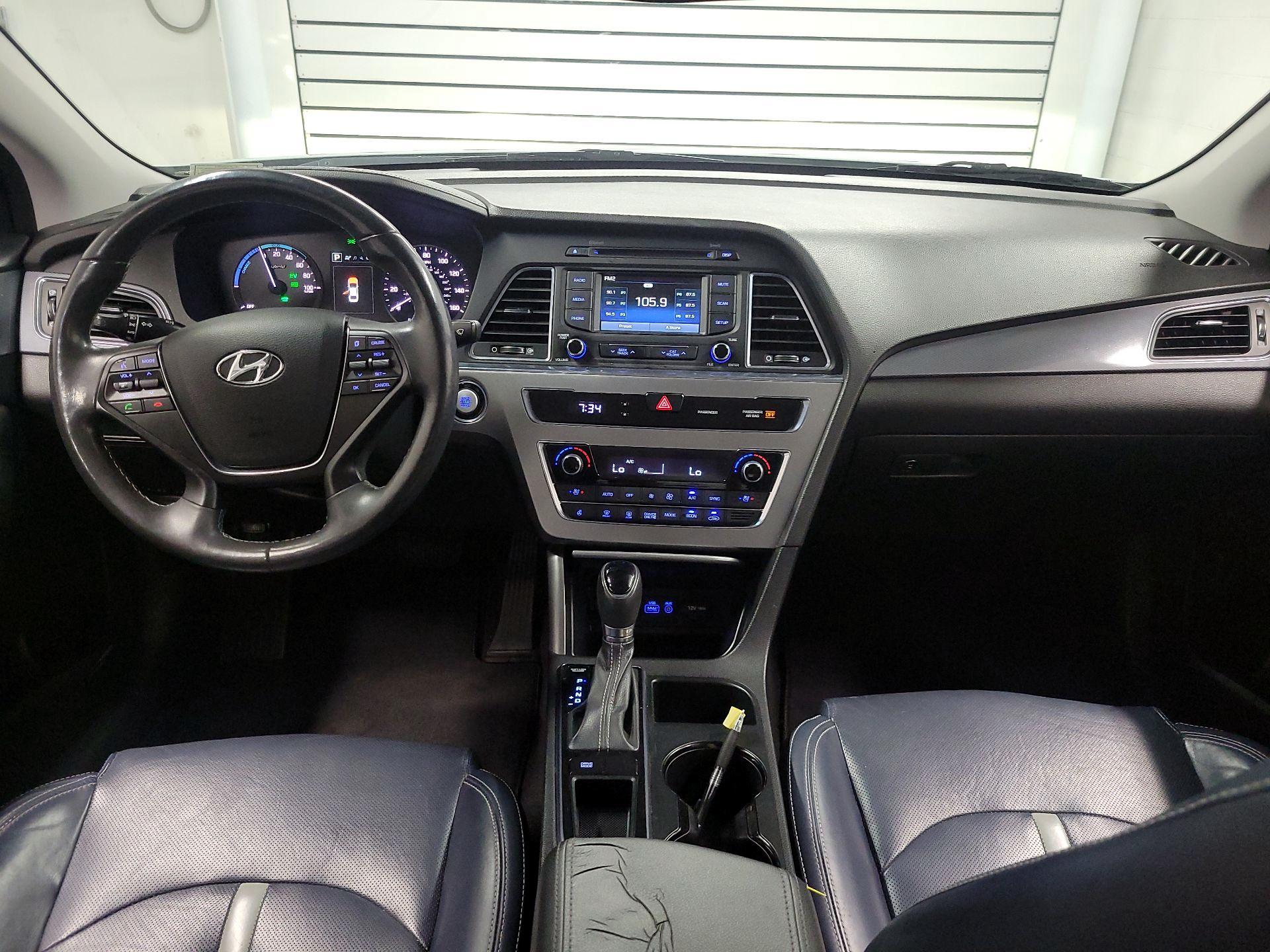 Thumbnail: 2016 Hyundai Sonata - 9