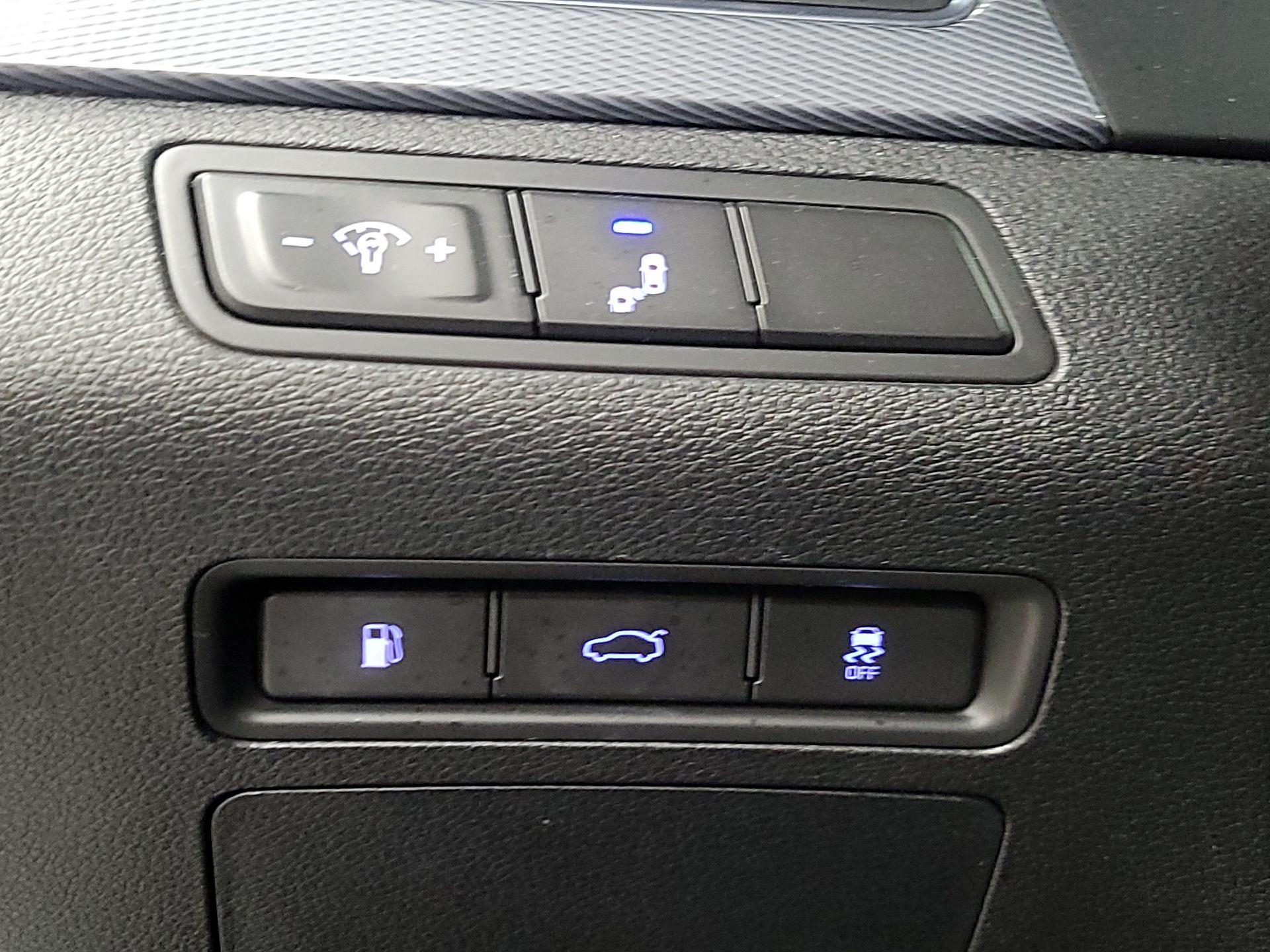 Thumbnail: 2016 Hyundai Sonata - 13