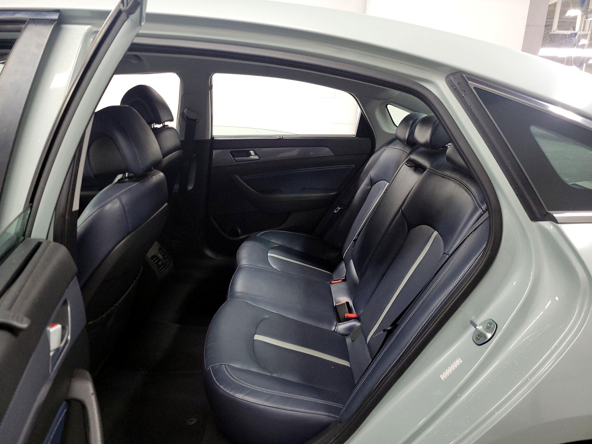 Thumbnail: 2016 Hyundai Sonata - 18