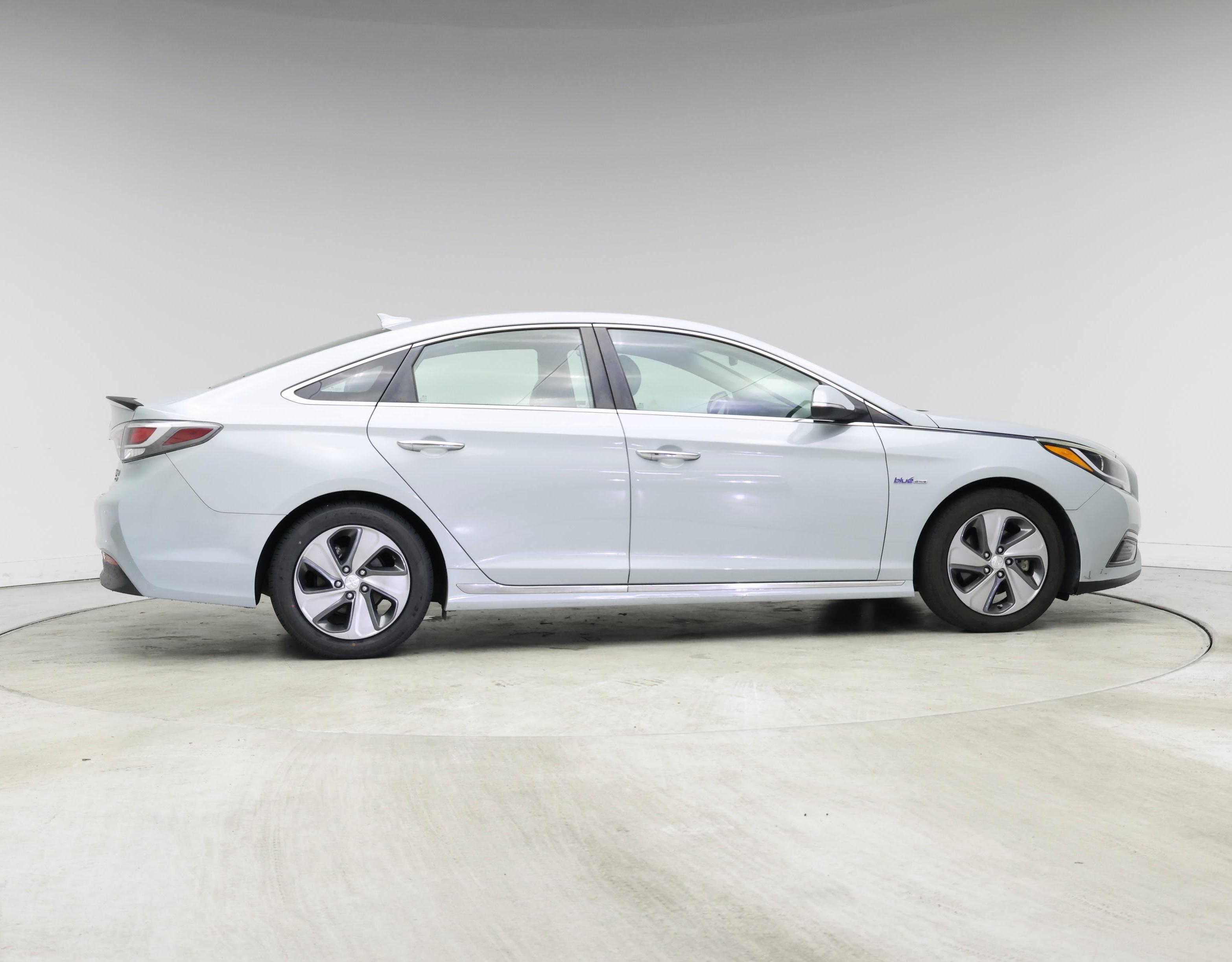 Thumbnail: 2016 Hyundai Sonata - 7