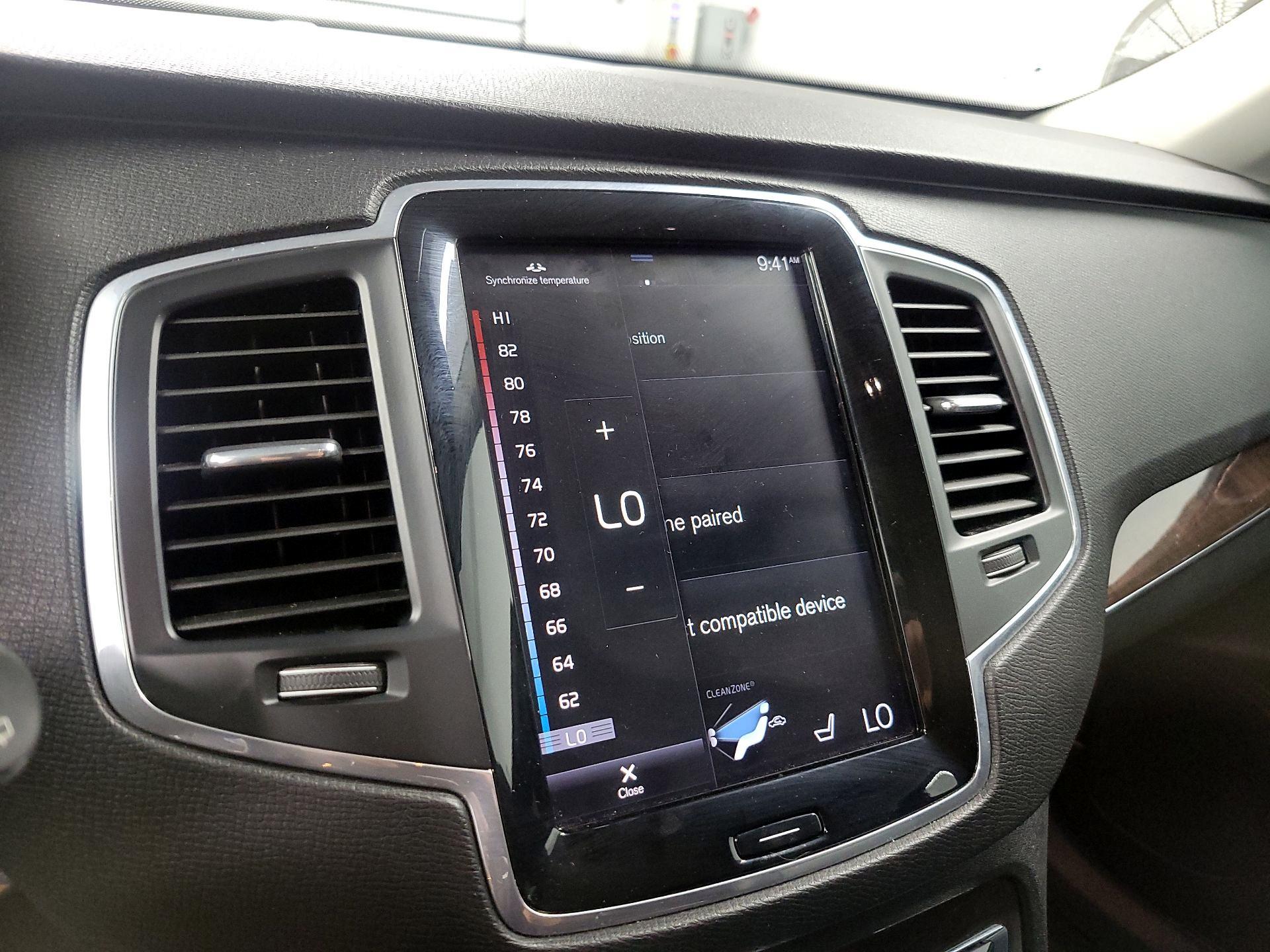 Thumbnail: 2019 Volvo XC90 - 17