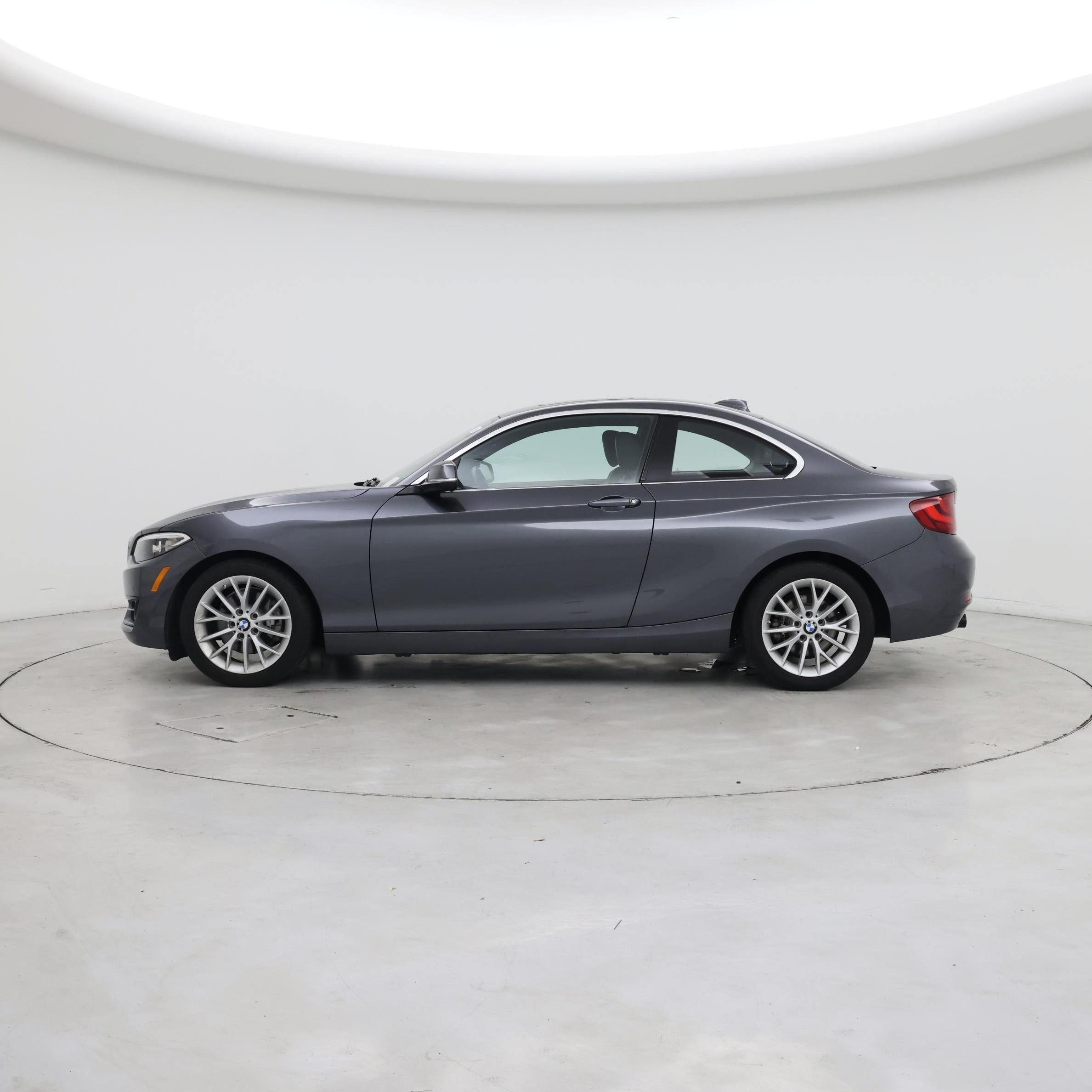 Thumbnail: 2016 BMW 2 Series - 3