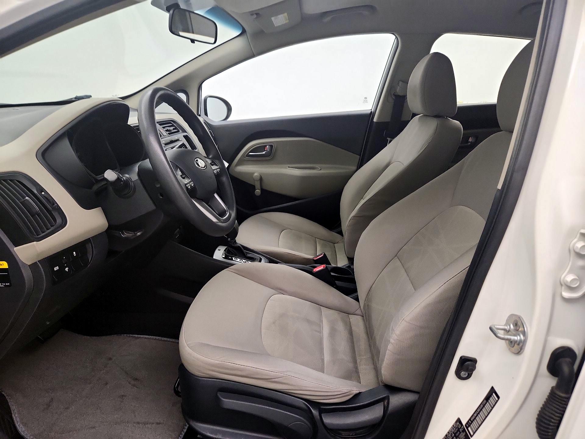 Thumbnail: 2014 Kia Rio5 - 11