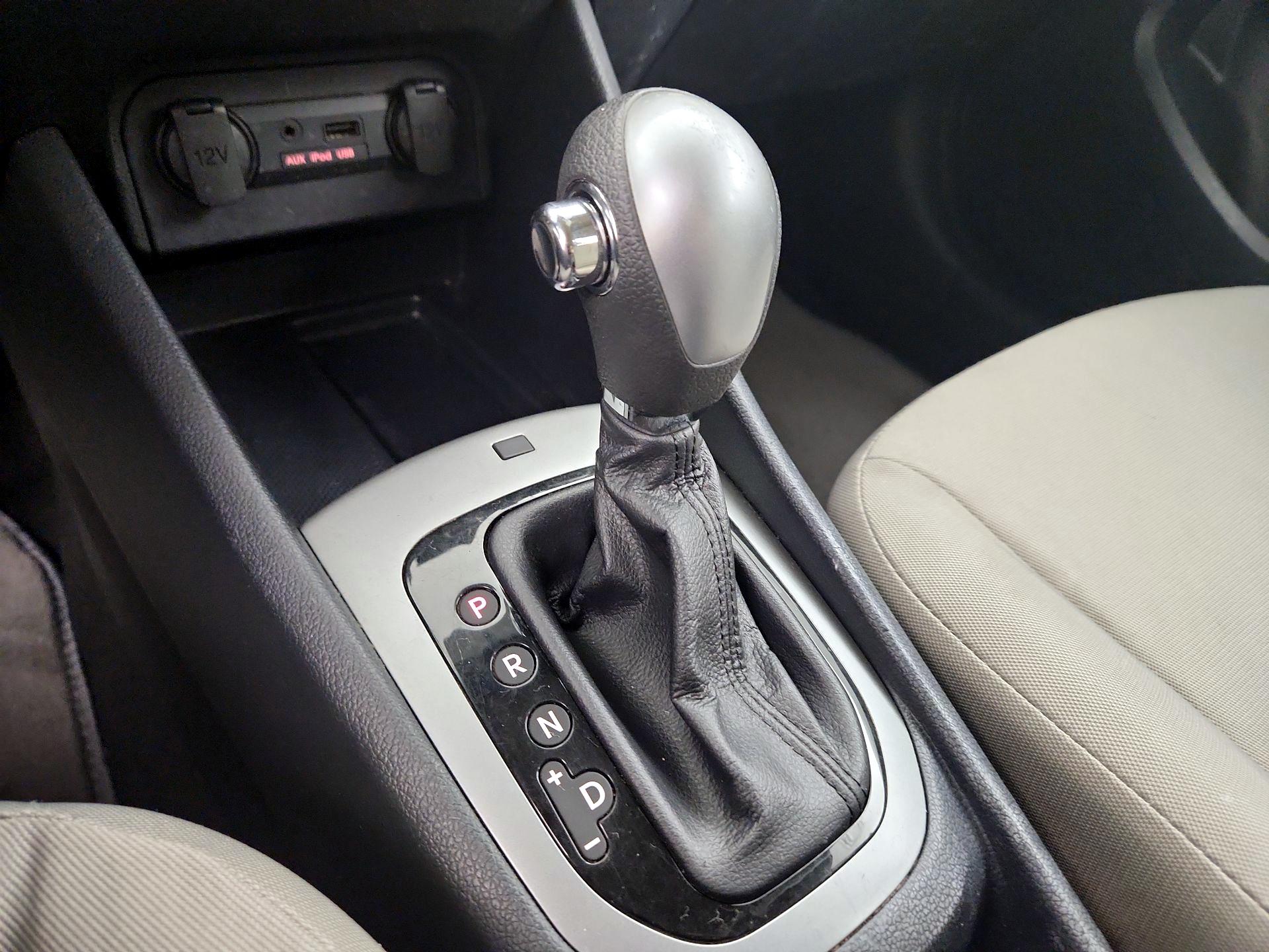 Thumbnail: 2014 Kia Rio5 - 16