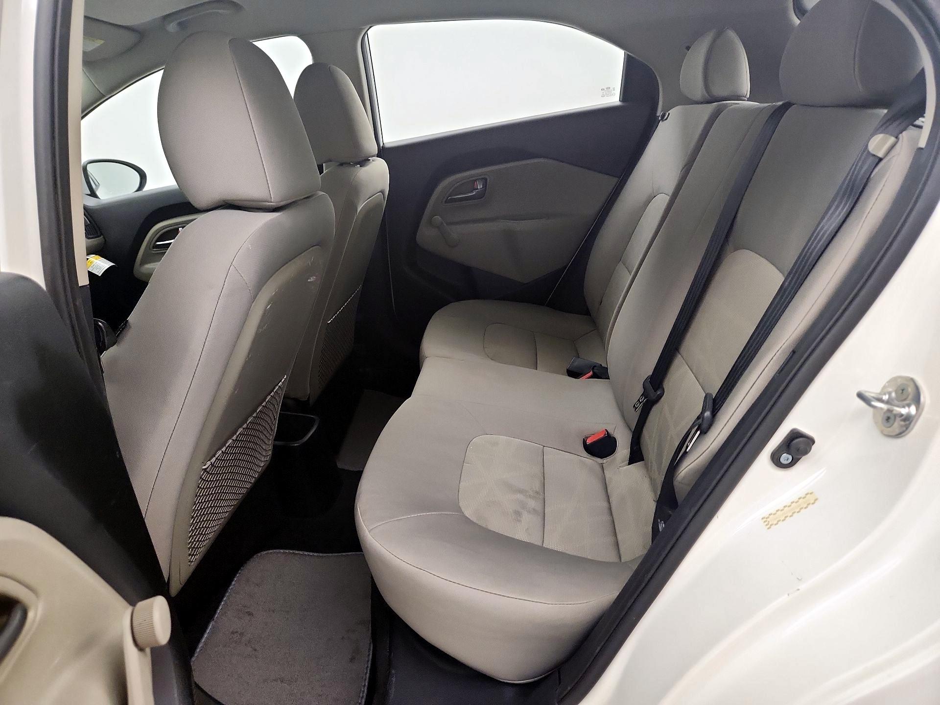 Thumbnail: 2014 Kia Rio5 - 18