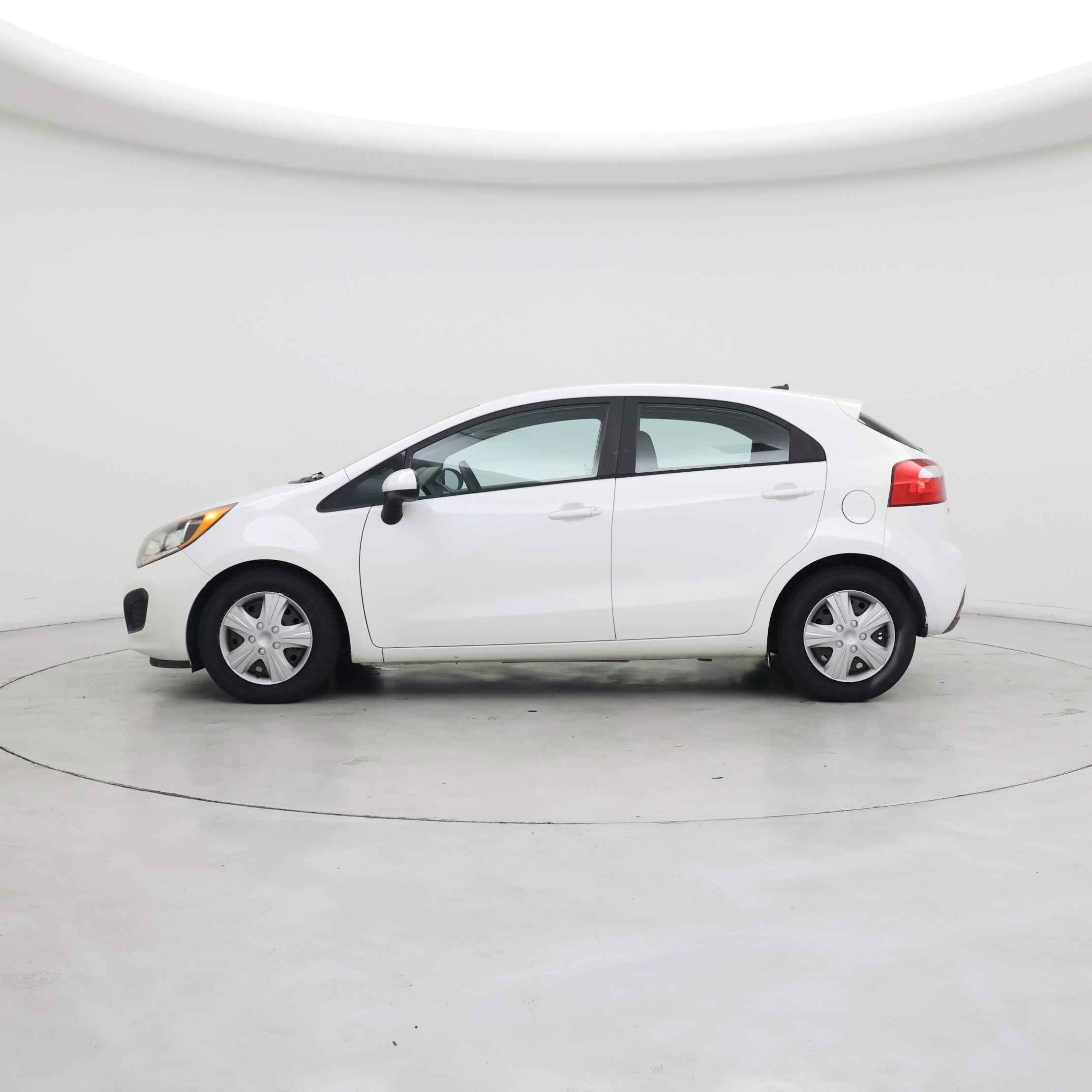 Thumbnail: 2014 Kia Rio5 - 3