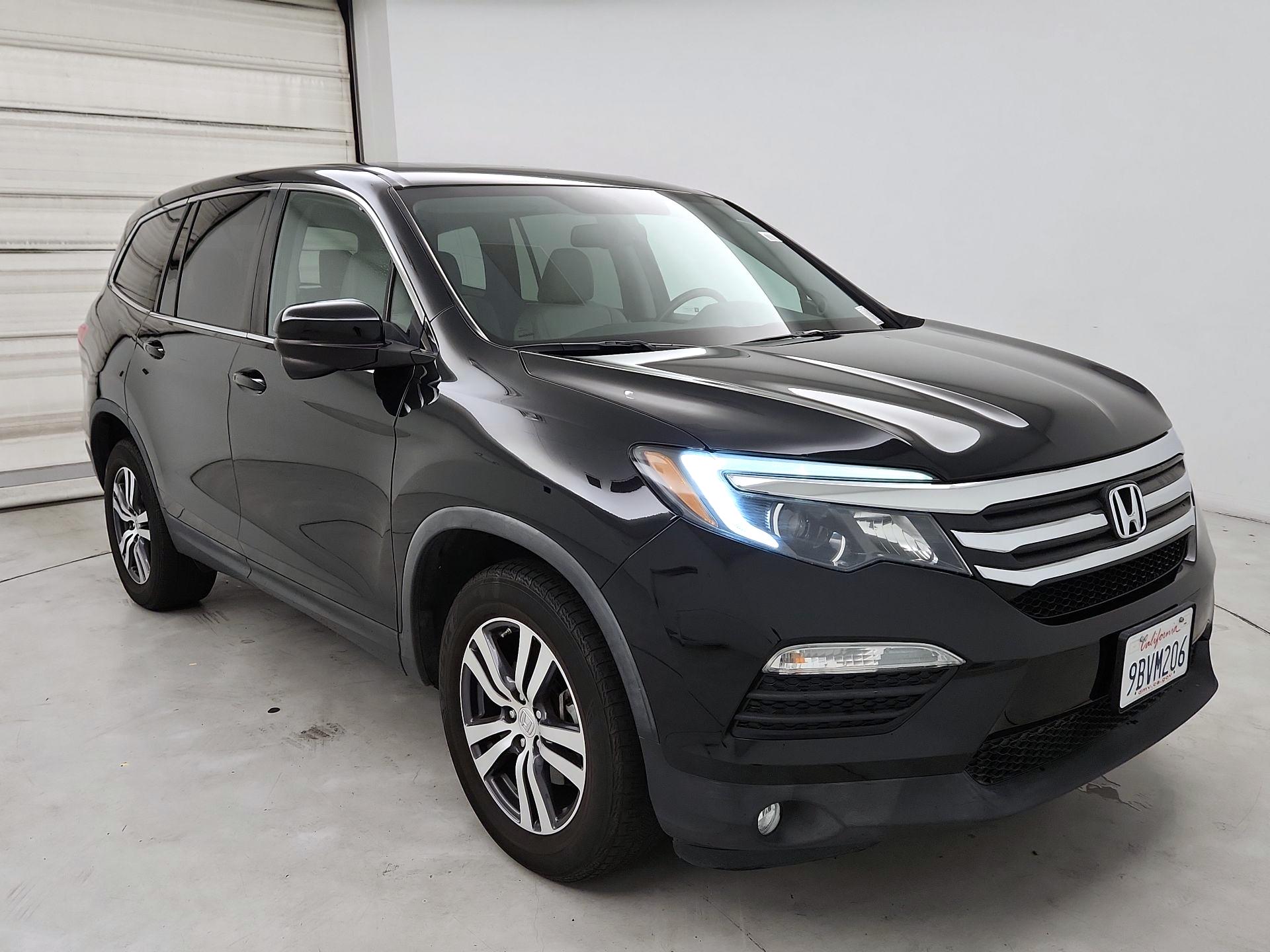 Thumbnail: 2017 Honda Pilot - 1