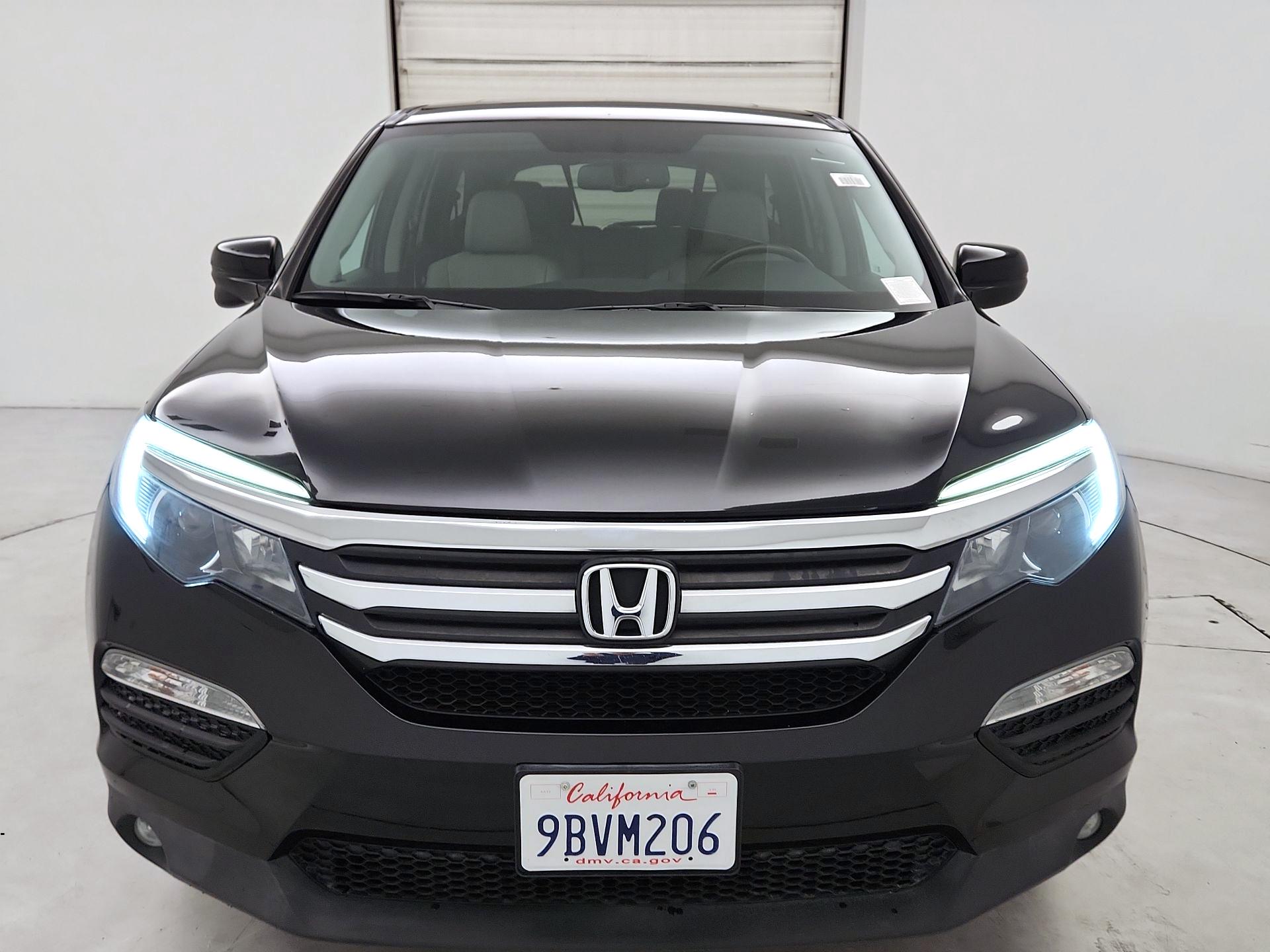 Thumbnail: 2017 Honda Pilot - 2