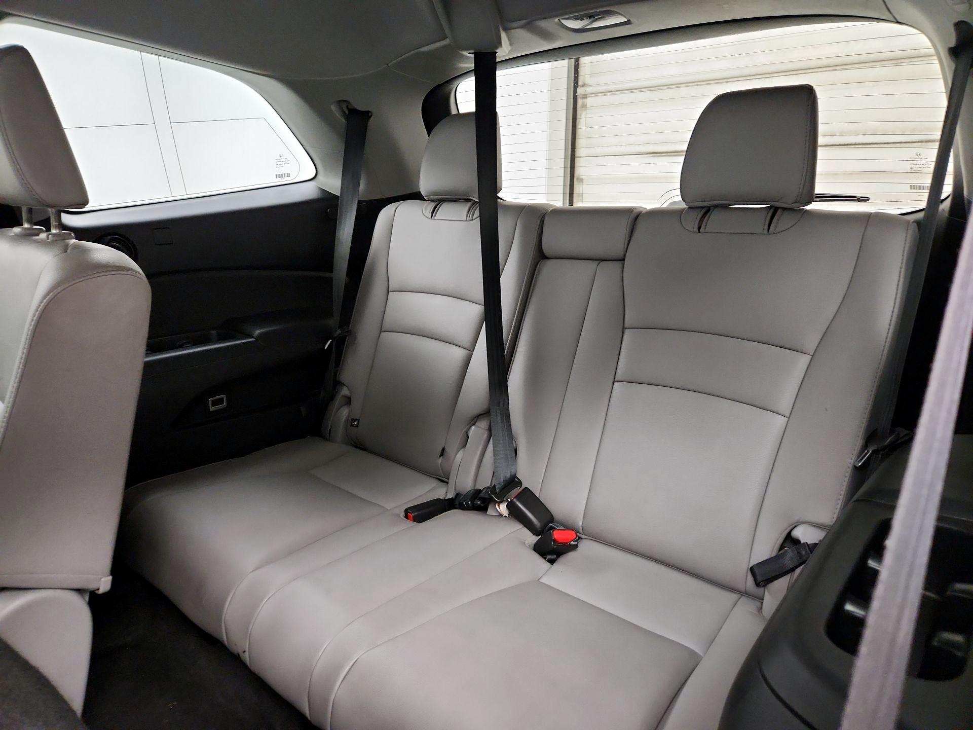 Thumbnail: 2017 Honda Pilot - 20