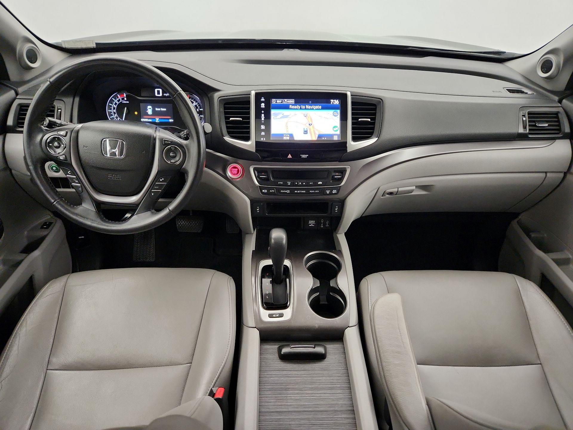 Thumbnail: 2017 Honda Pilot - 8