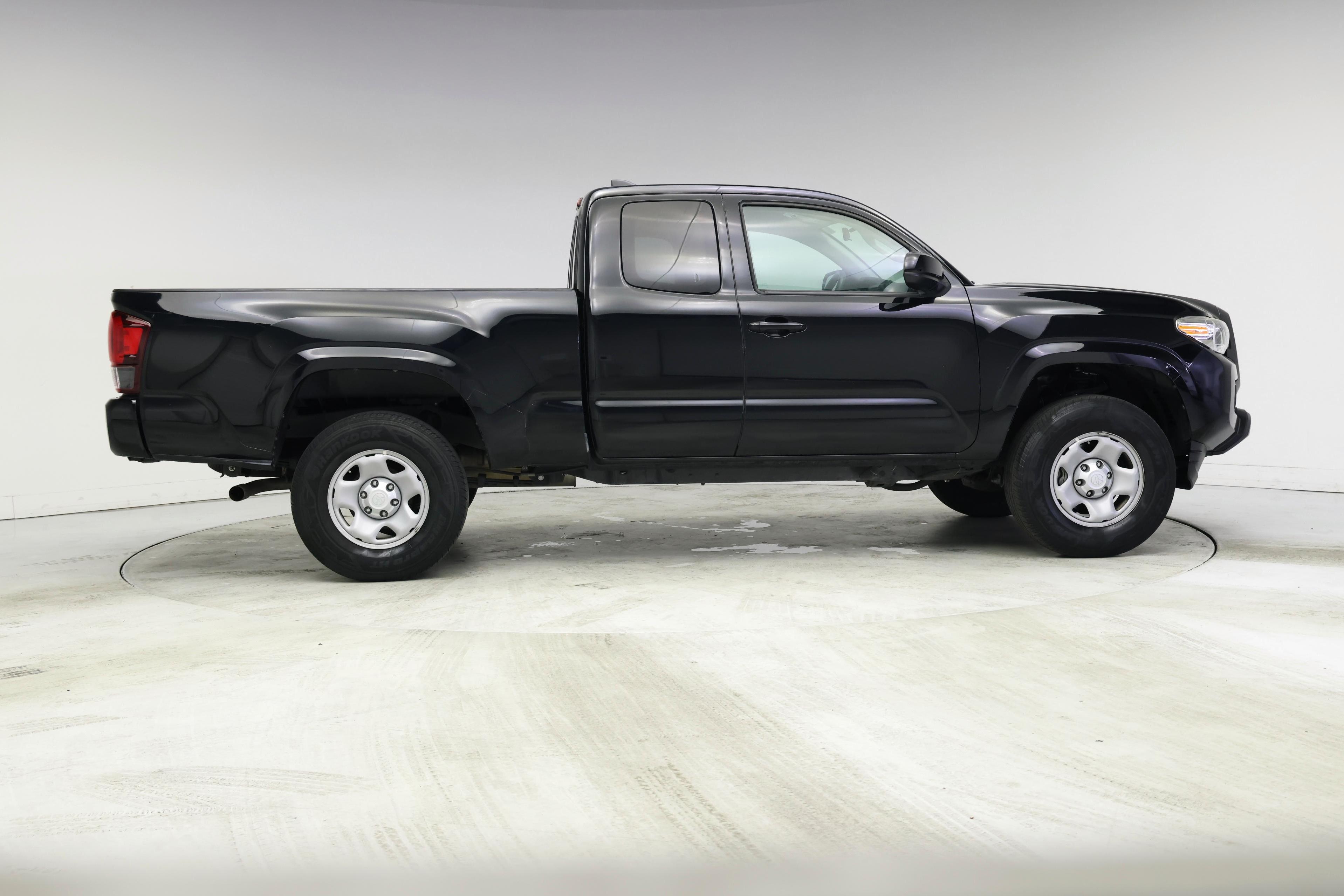 Thumbnail: 2019 Toyota Tacoma - 7