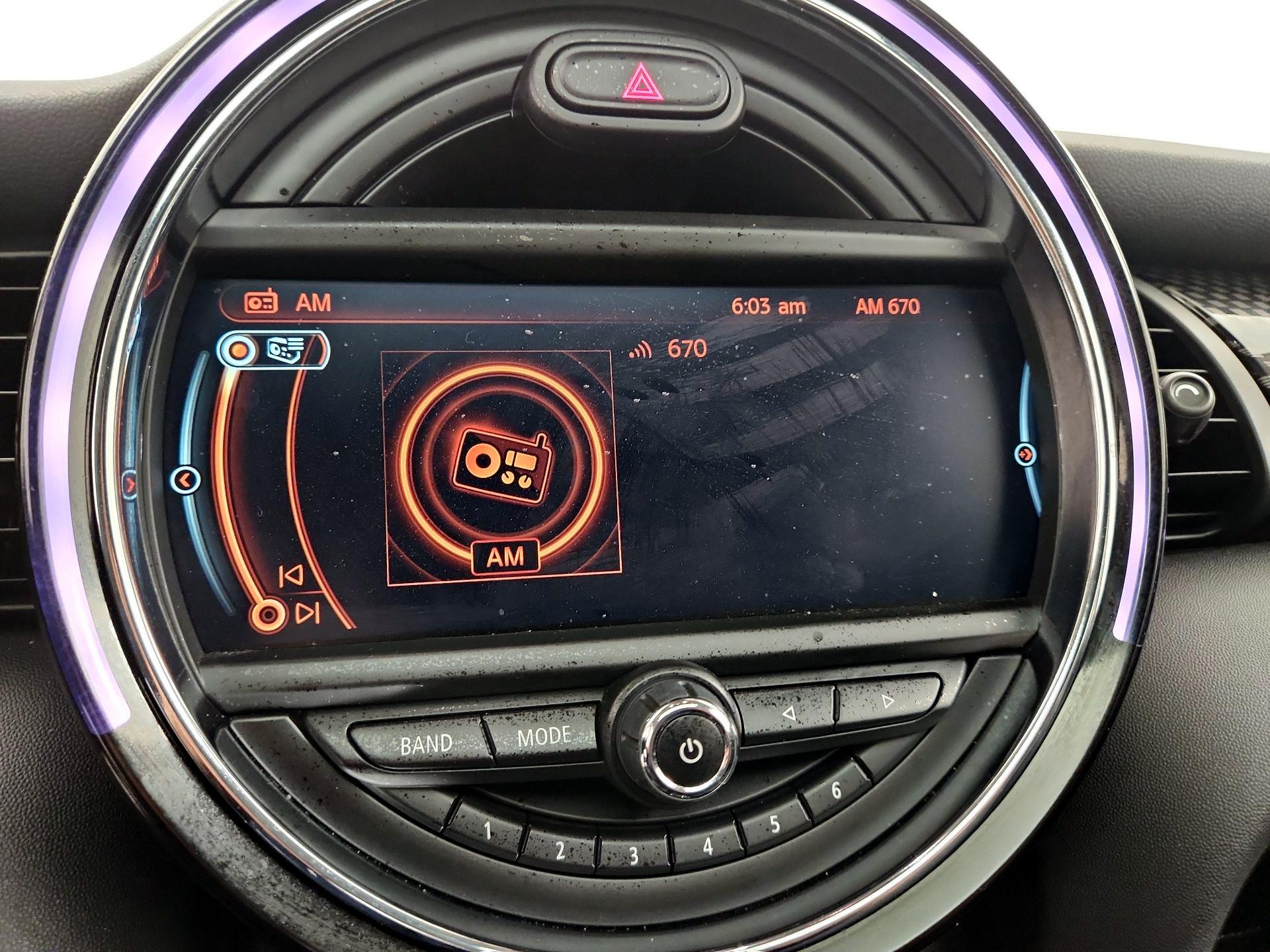 Thumbnail: 2017 MINI Cooper Hardtop - 14