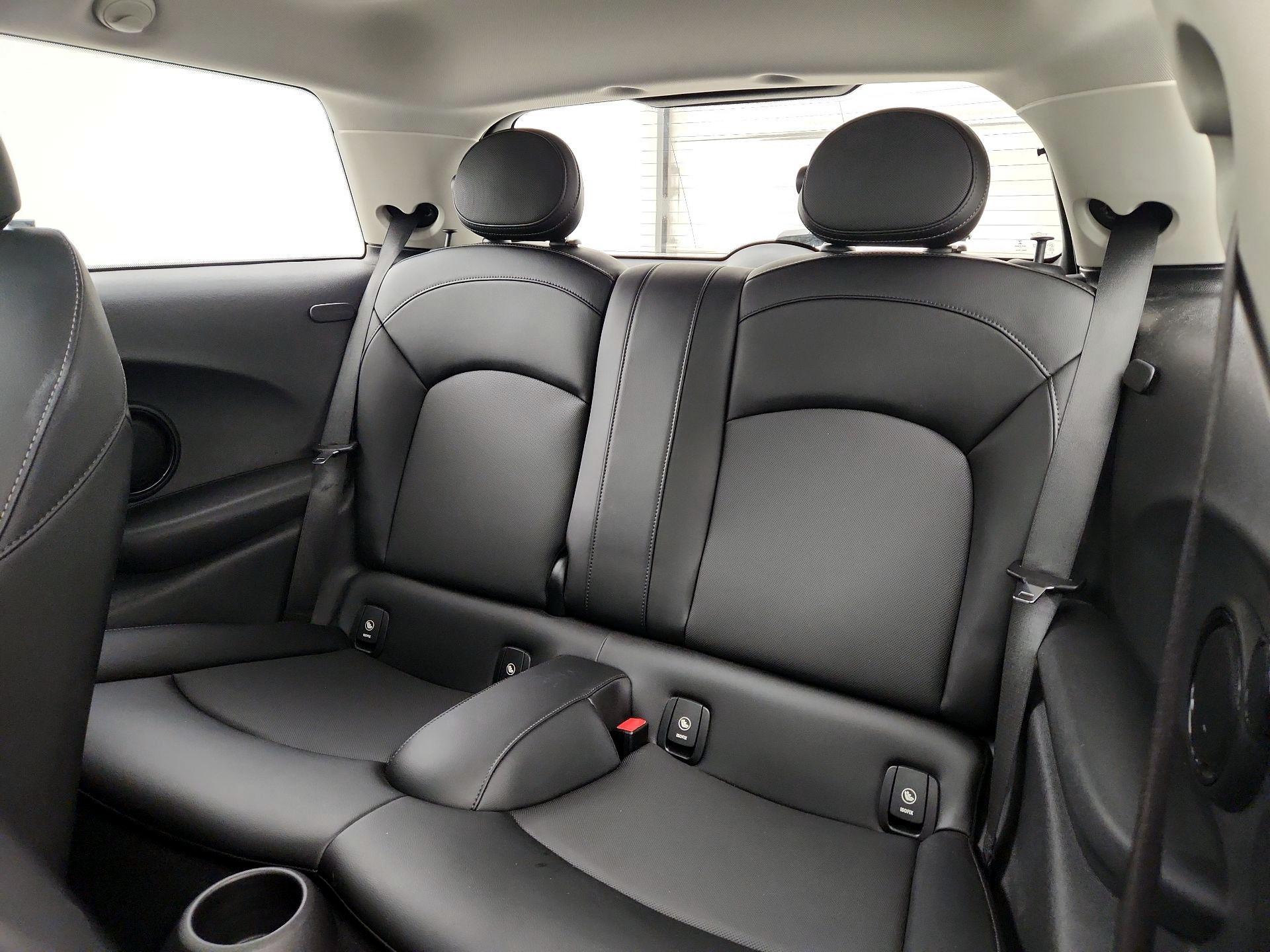 Thumbnail: 2017 MINI Cooper Hardtop - 19