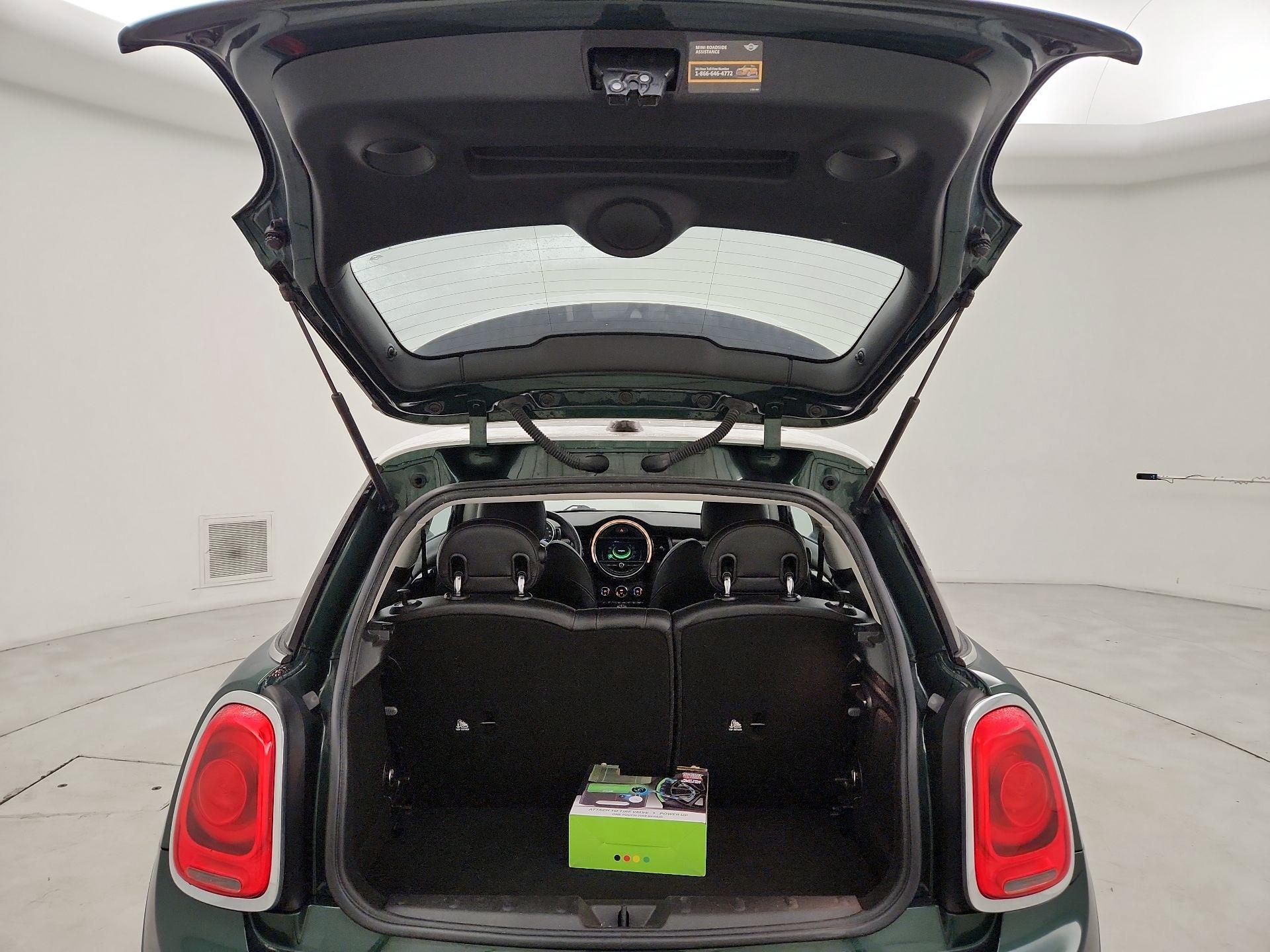 Thumbnail: 2017 MINI Cooper Hardtop - 20