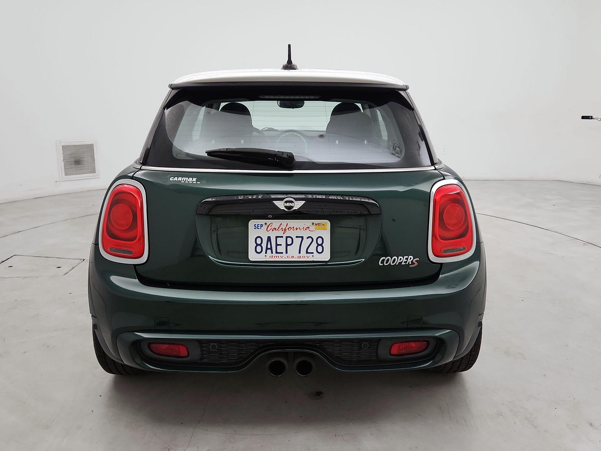 Thumbnail: 2017 MINI Cooper Hardtop - 6