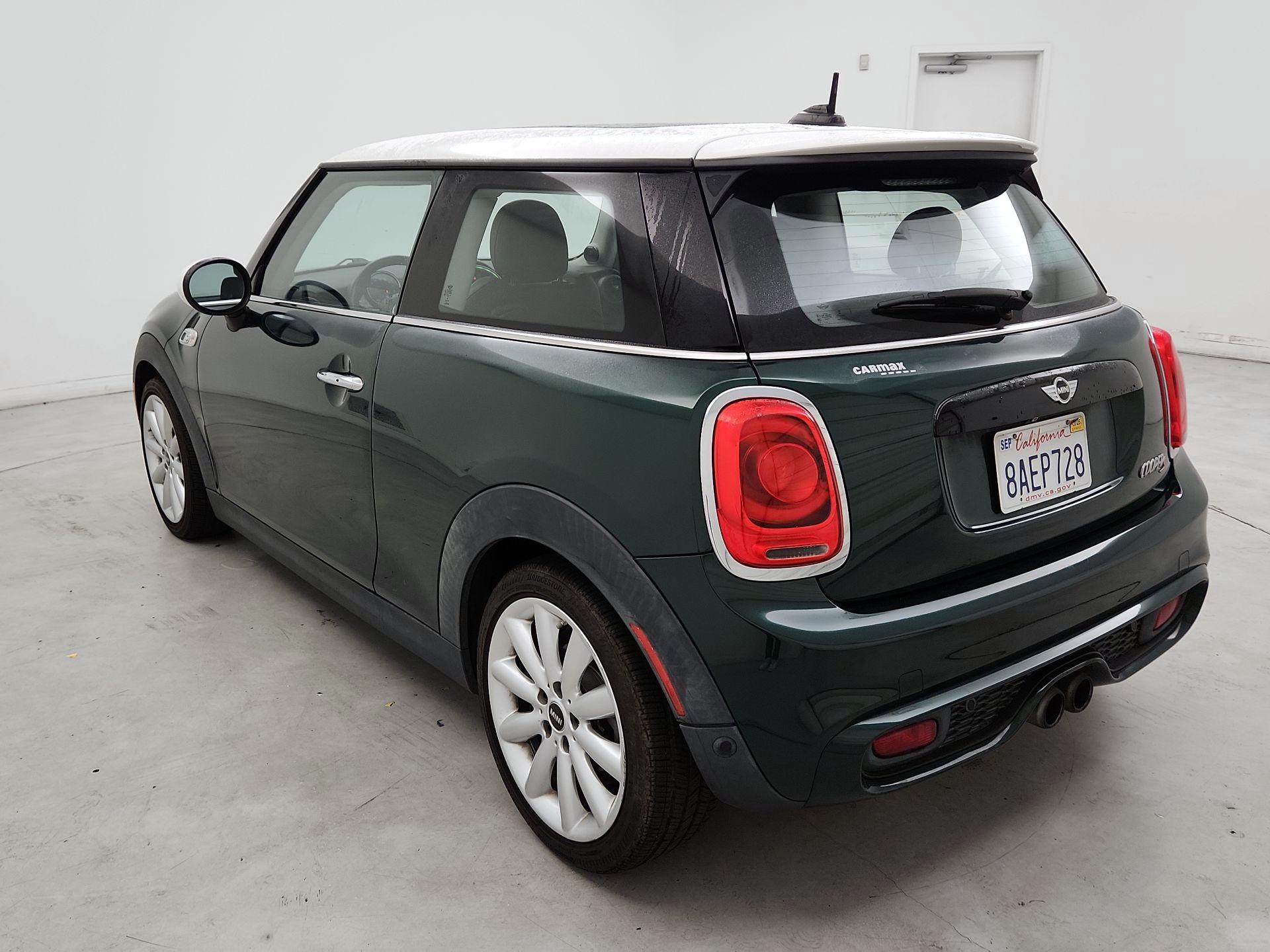 Thumbnail: 2017 MINI Cooper Hardtop - 7