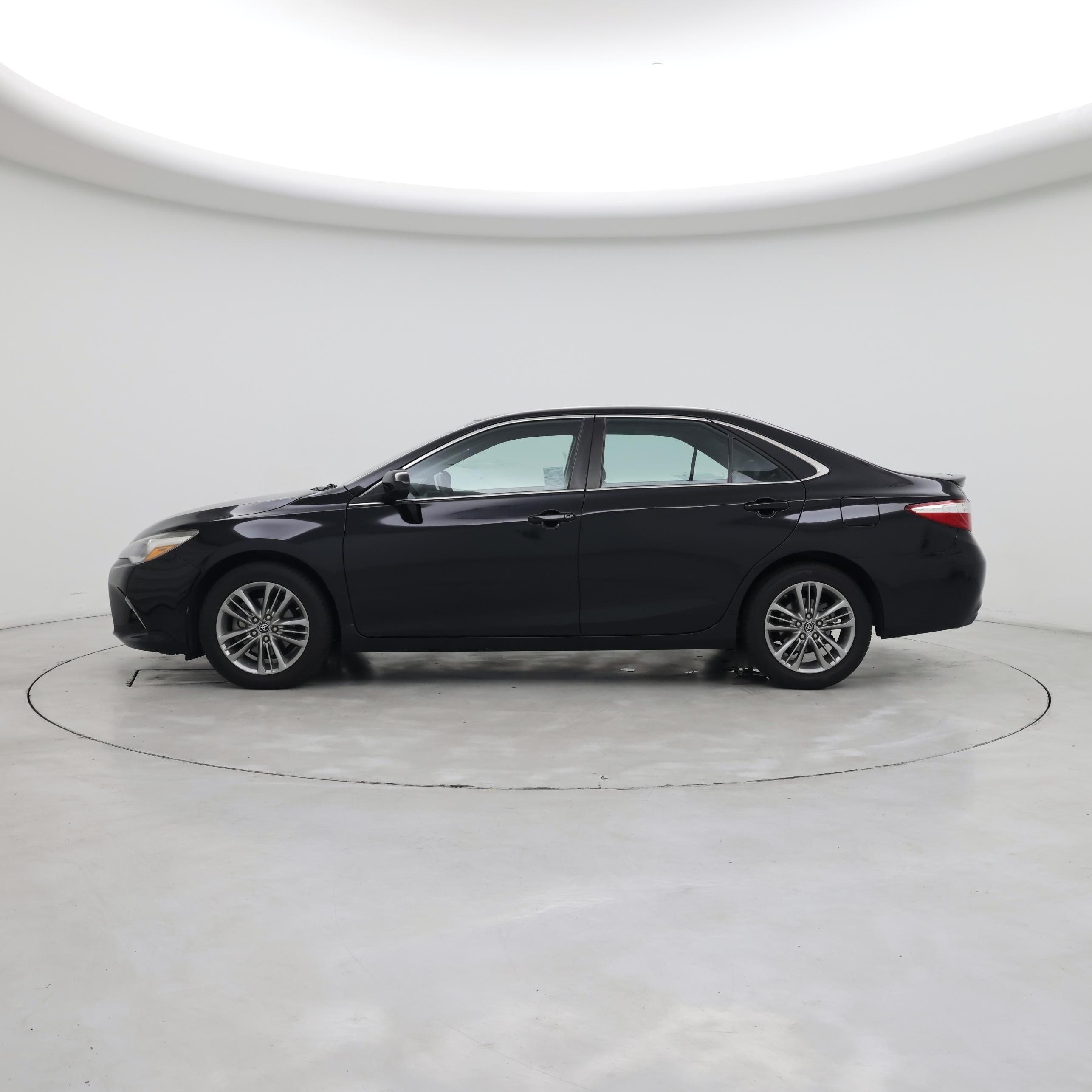 Thumbnail: 2017 Toyota Camry - 3