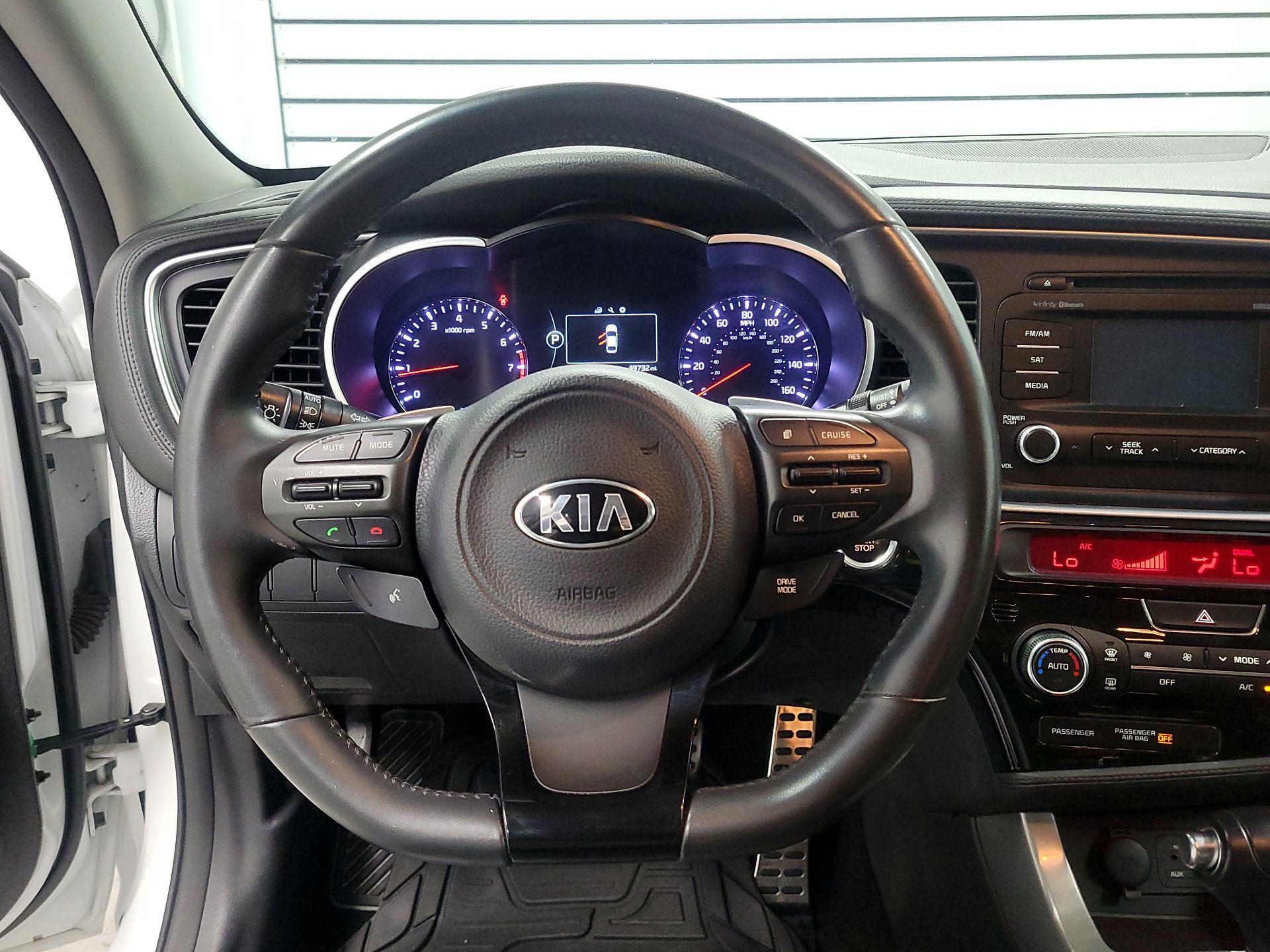 Thumbnail: 2015 Kia Optima - 10