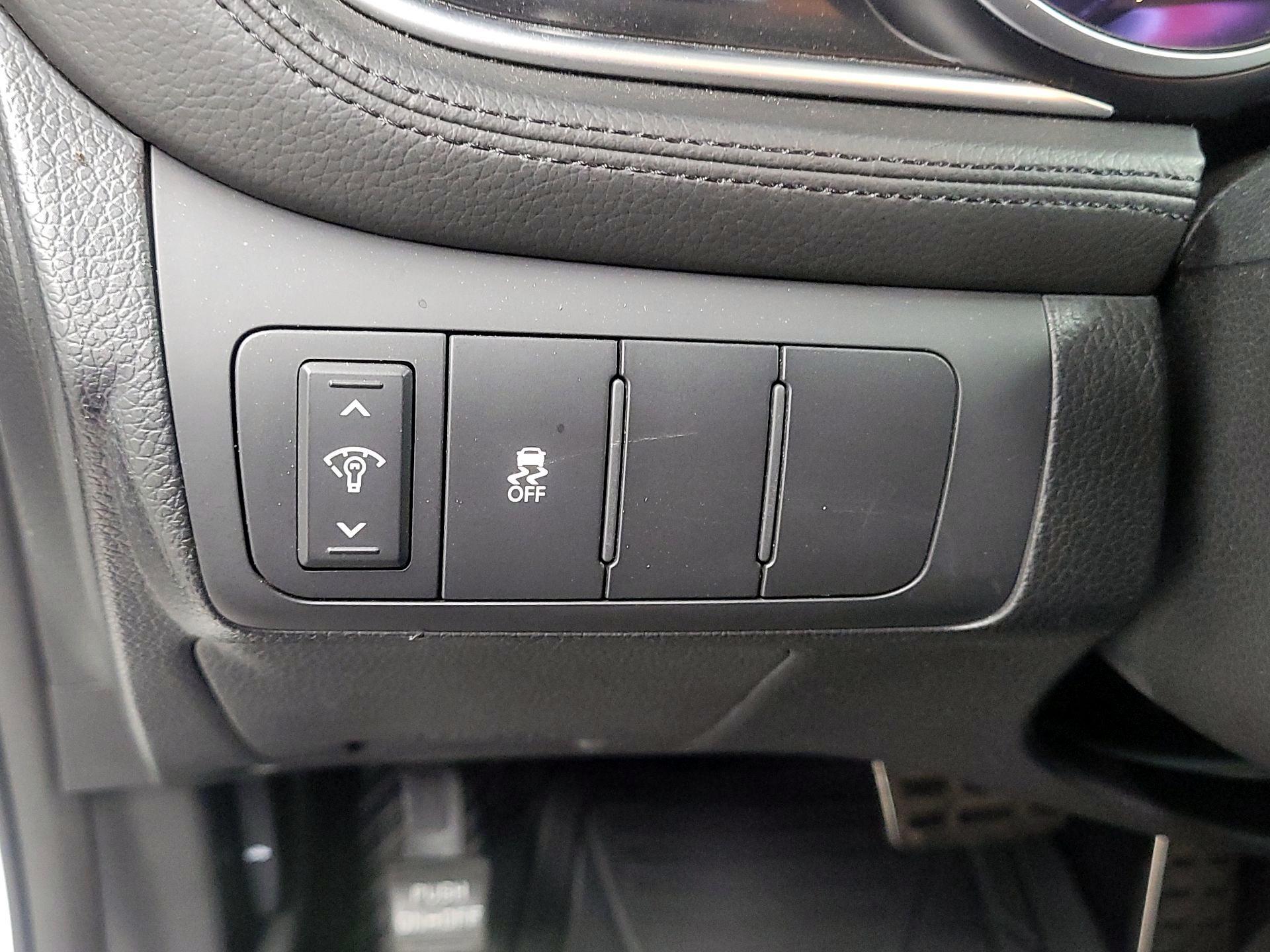 Thumbnail: 2015 Kia Optima - 13