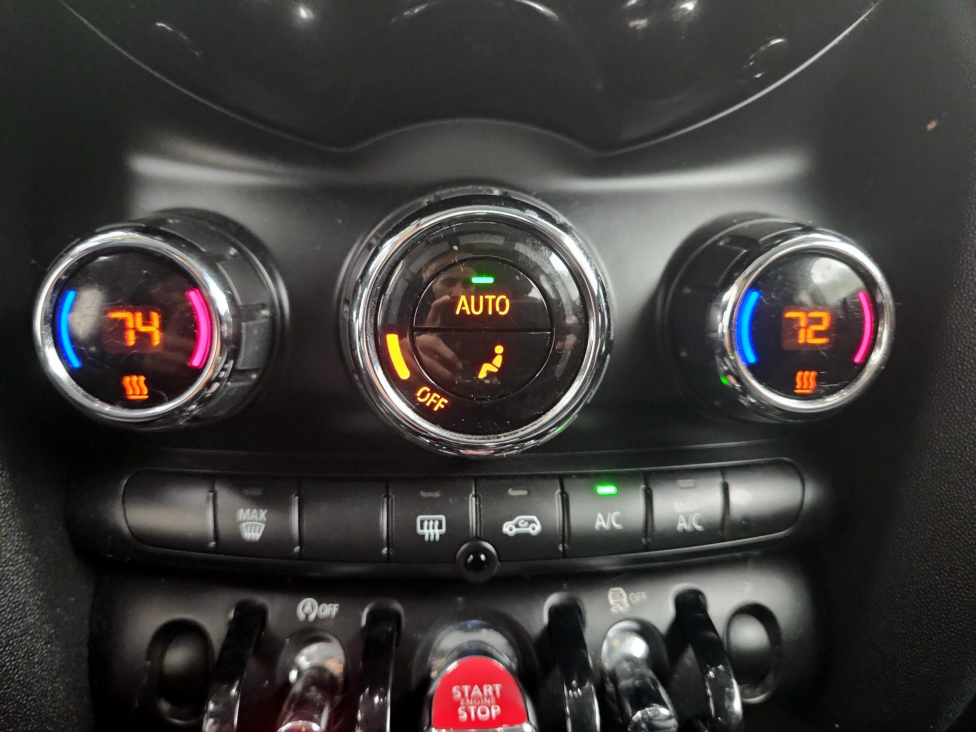 Thumbnail: 2018 MINI Cooper Hardtop - 16