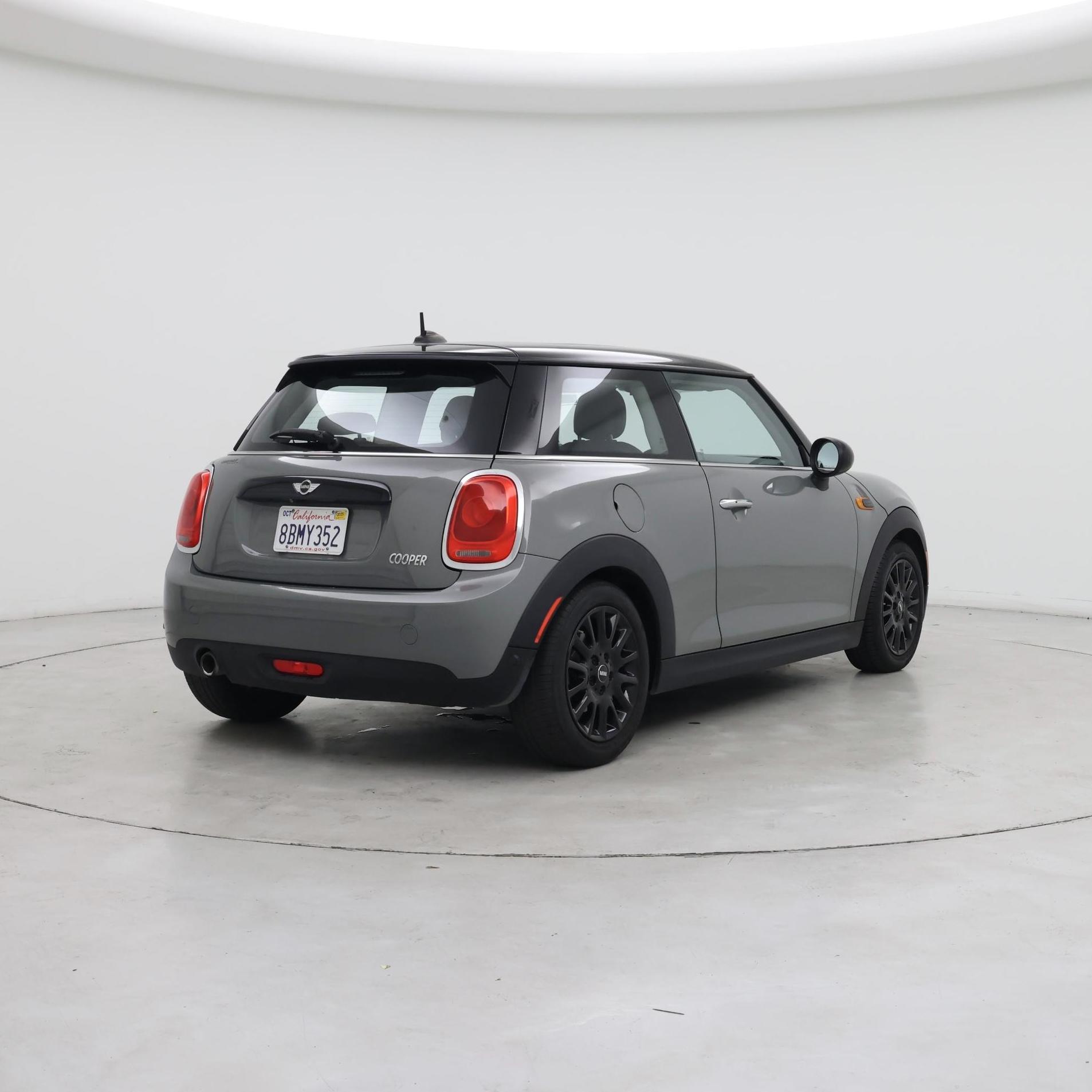 Thumbnail: 2018 MINI Cooper Hardtop - 8