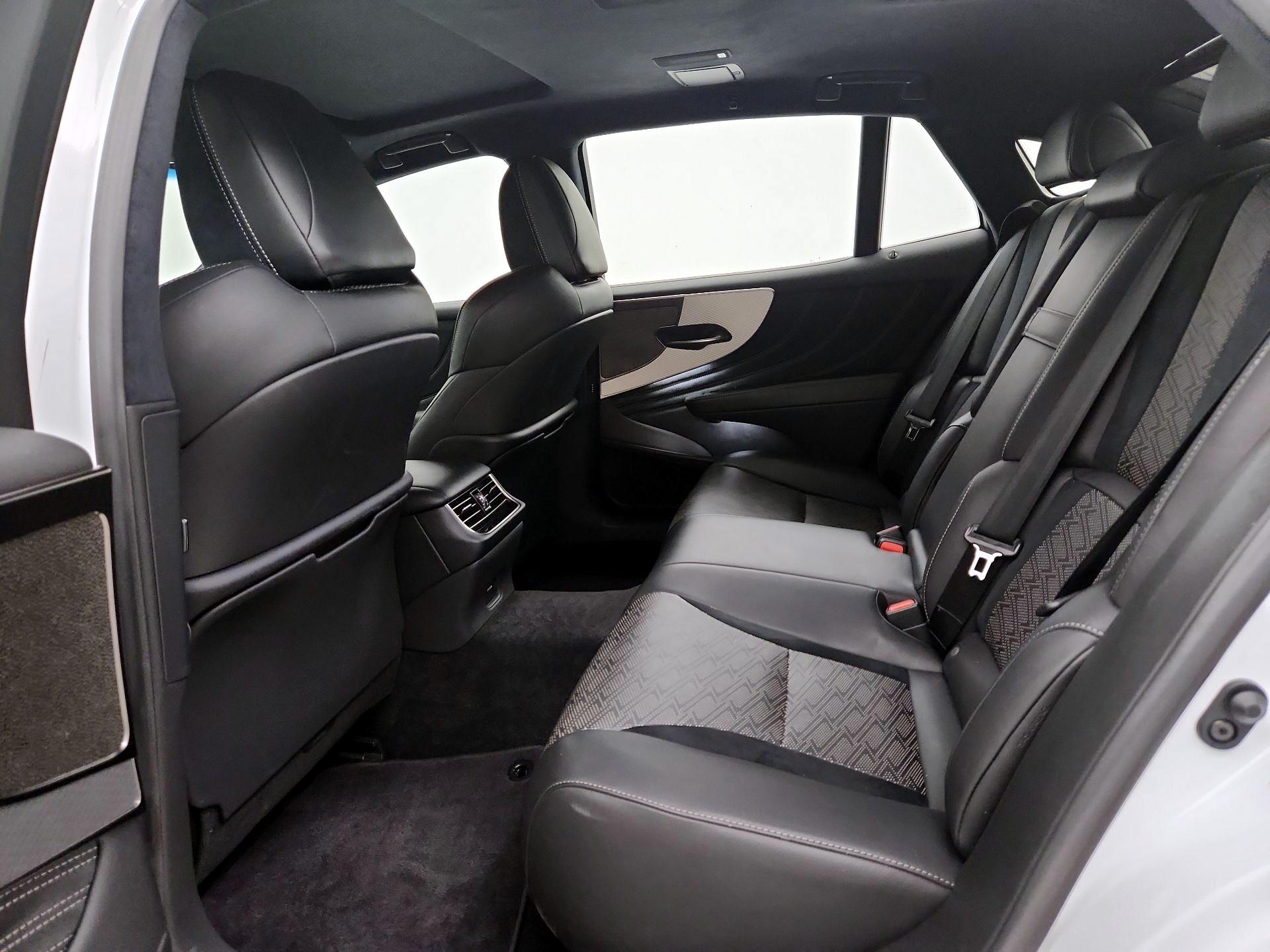 Thumbnail: 2019 Lexus LS - 20