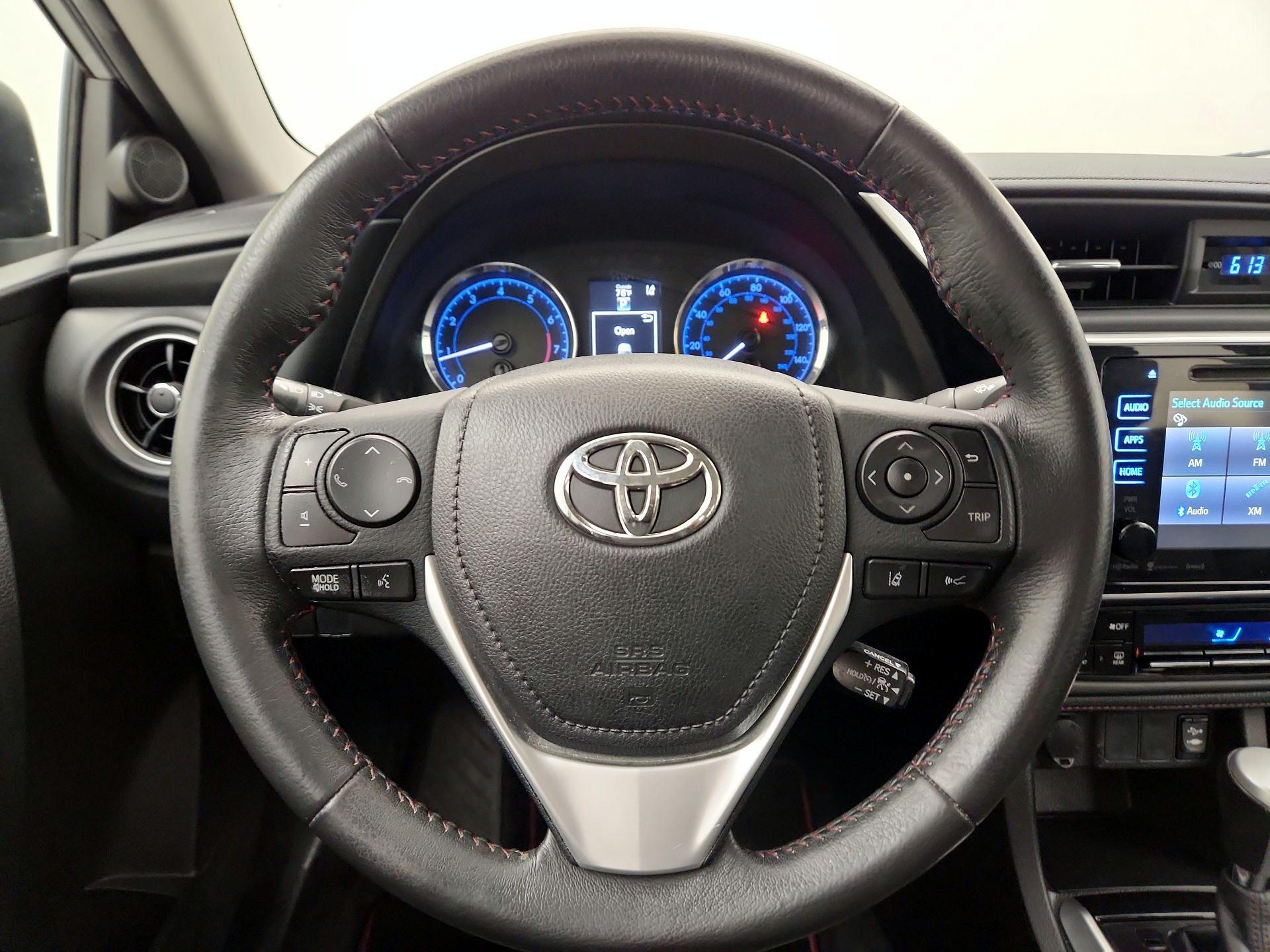 Thumbnail: 2017 Toyota Corolla - 10